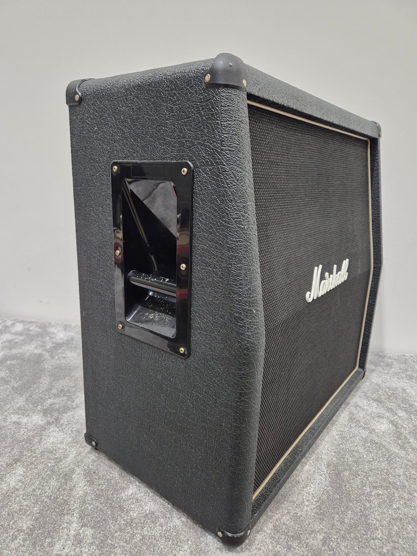 Marshall AVT412 - 200W 4x12 Angled Guitar Cabinet