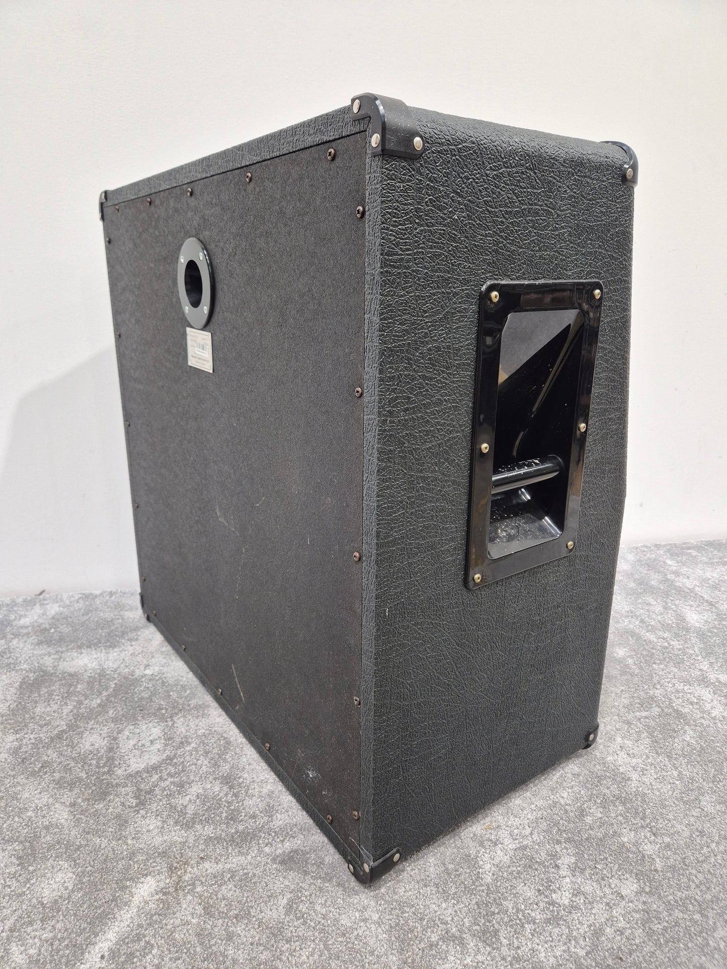 Marshall AVT412 - 200W 4x12 Angled Guitar Cabinet