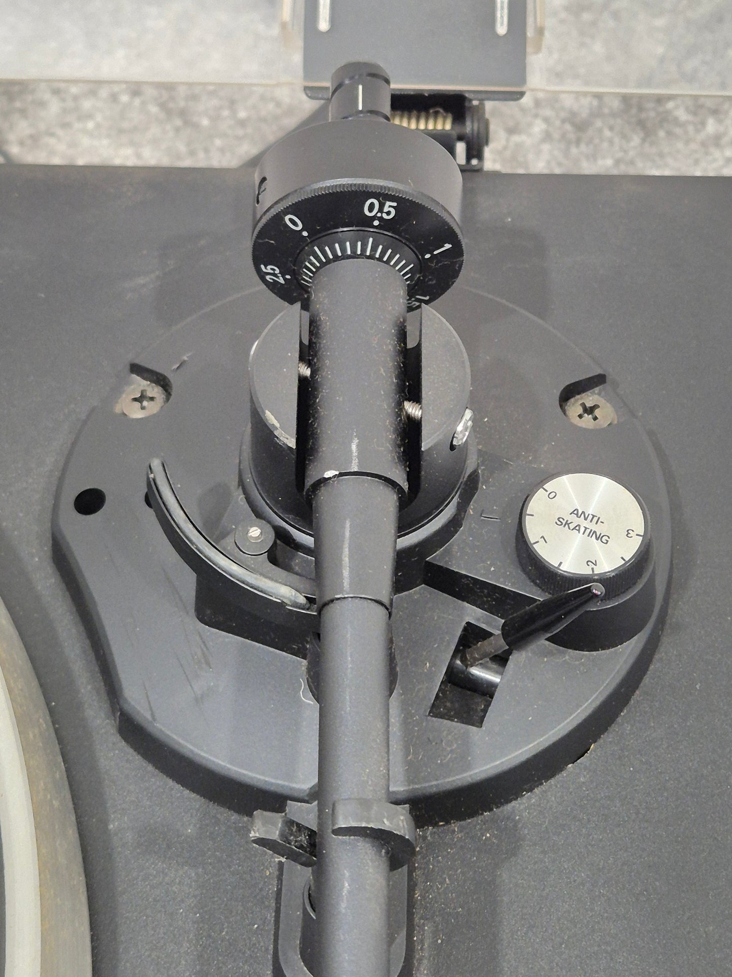 Rotel RP-830 - 2 Speed Belt-Driven Turntable