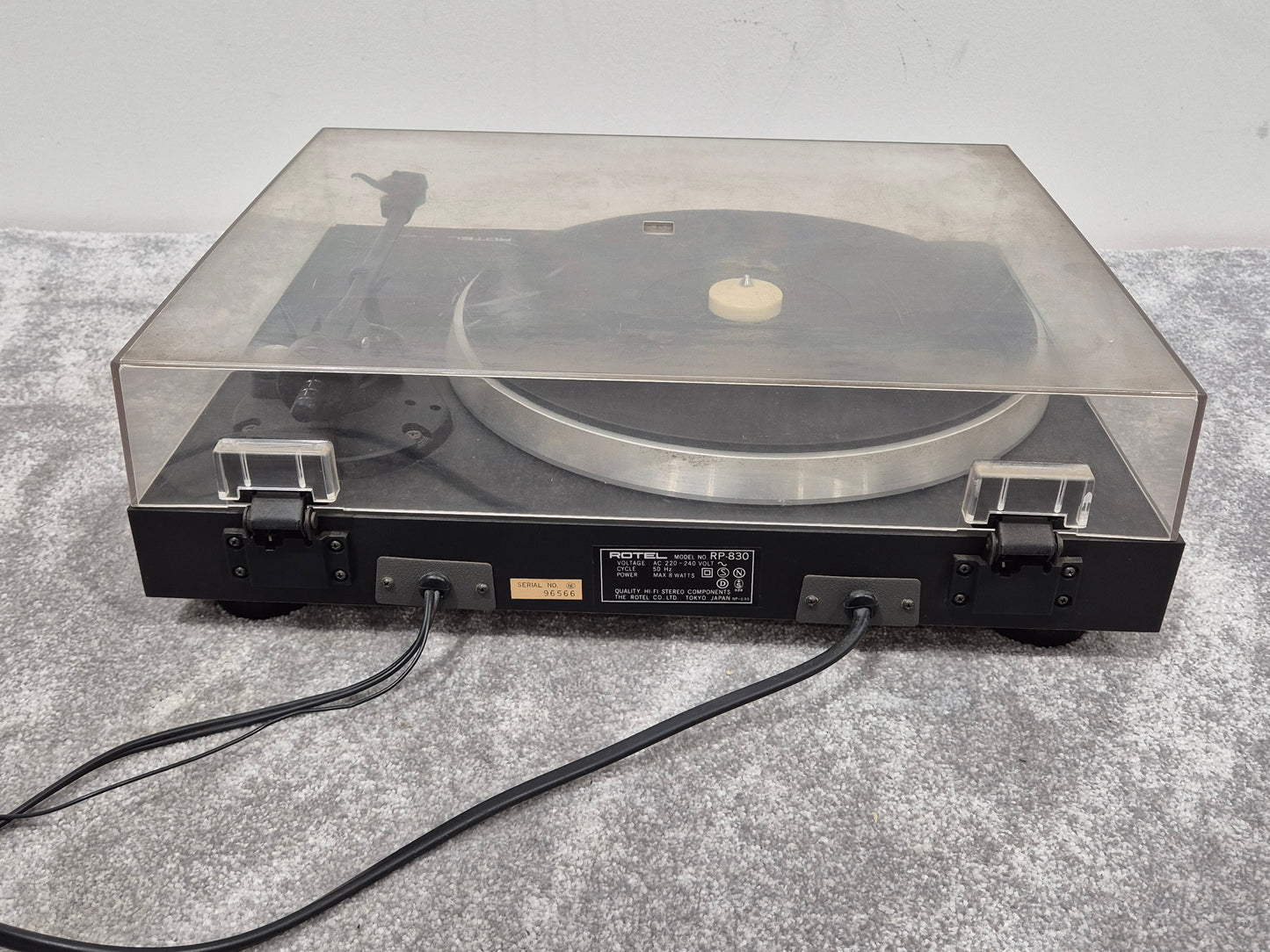 Rotel RP-830 - 2 Speed Belt-Driven Turntable