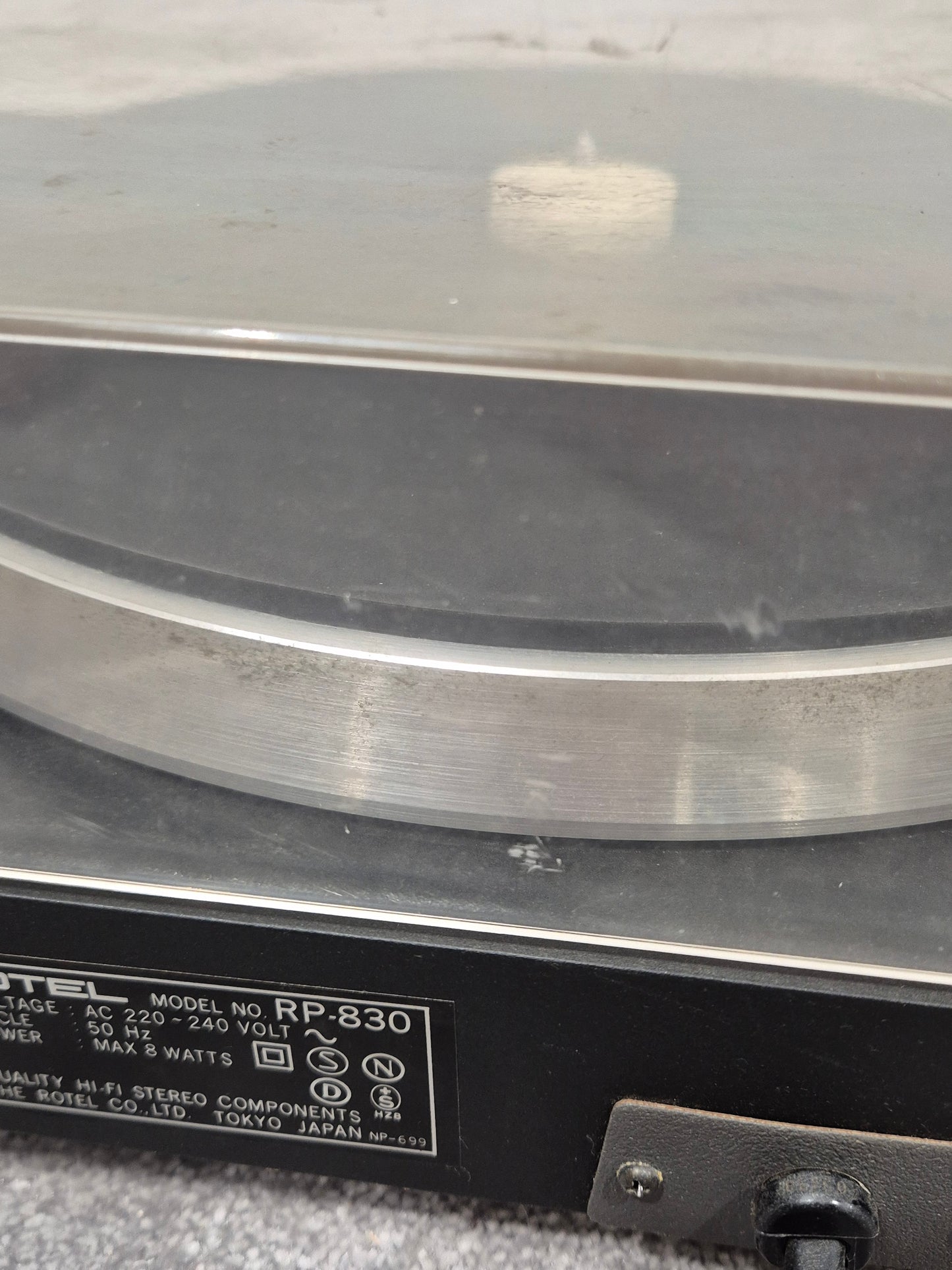 Rotel RP-830 - 2 Speed Belt-Driven Turntable