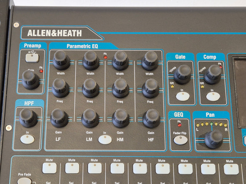 Allen & Heath Qu-16 - Compact 16-Channel Digital Mixer w/ Flight Case - image 3
