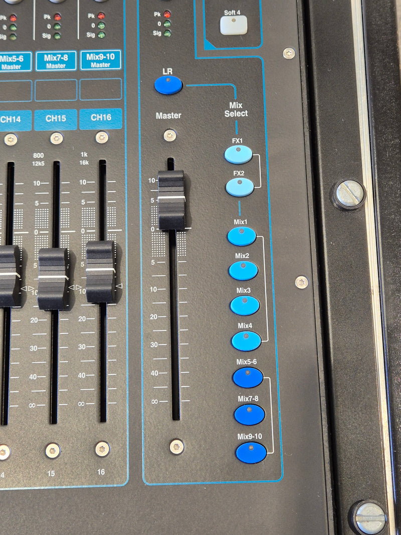 Allen & Heath Qu-16 - Compact 16-Channel Digital Mixer w/ Flight Case - image 6