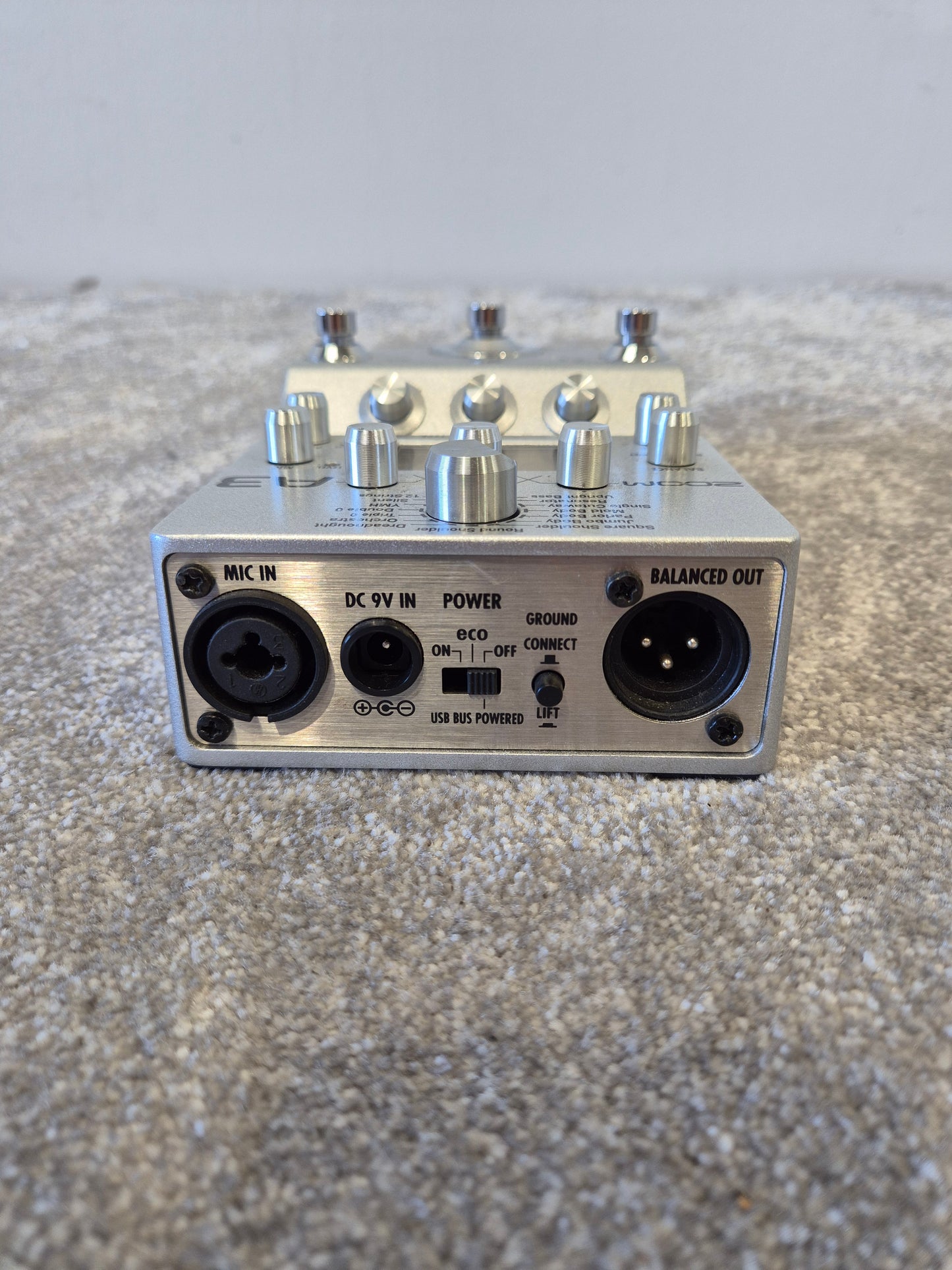 Zoom A3 Pre-Amp & Effects Pedal for Acoustic Guitar