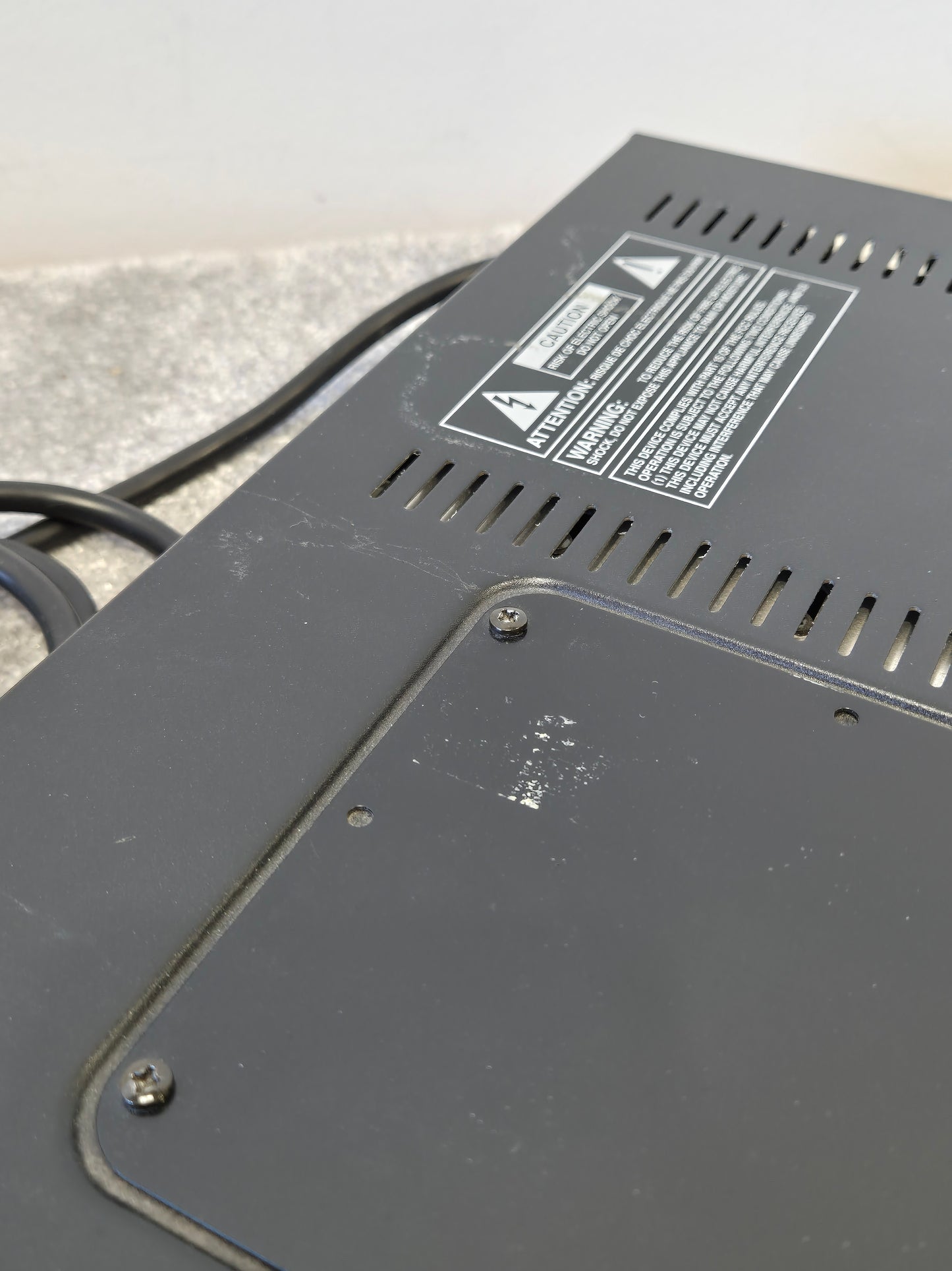 Roland JV-880 - 1U Rackmount Synthesizer Module
