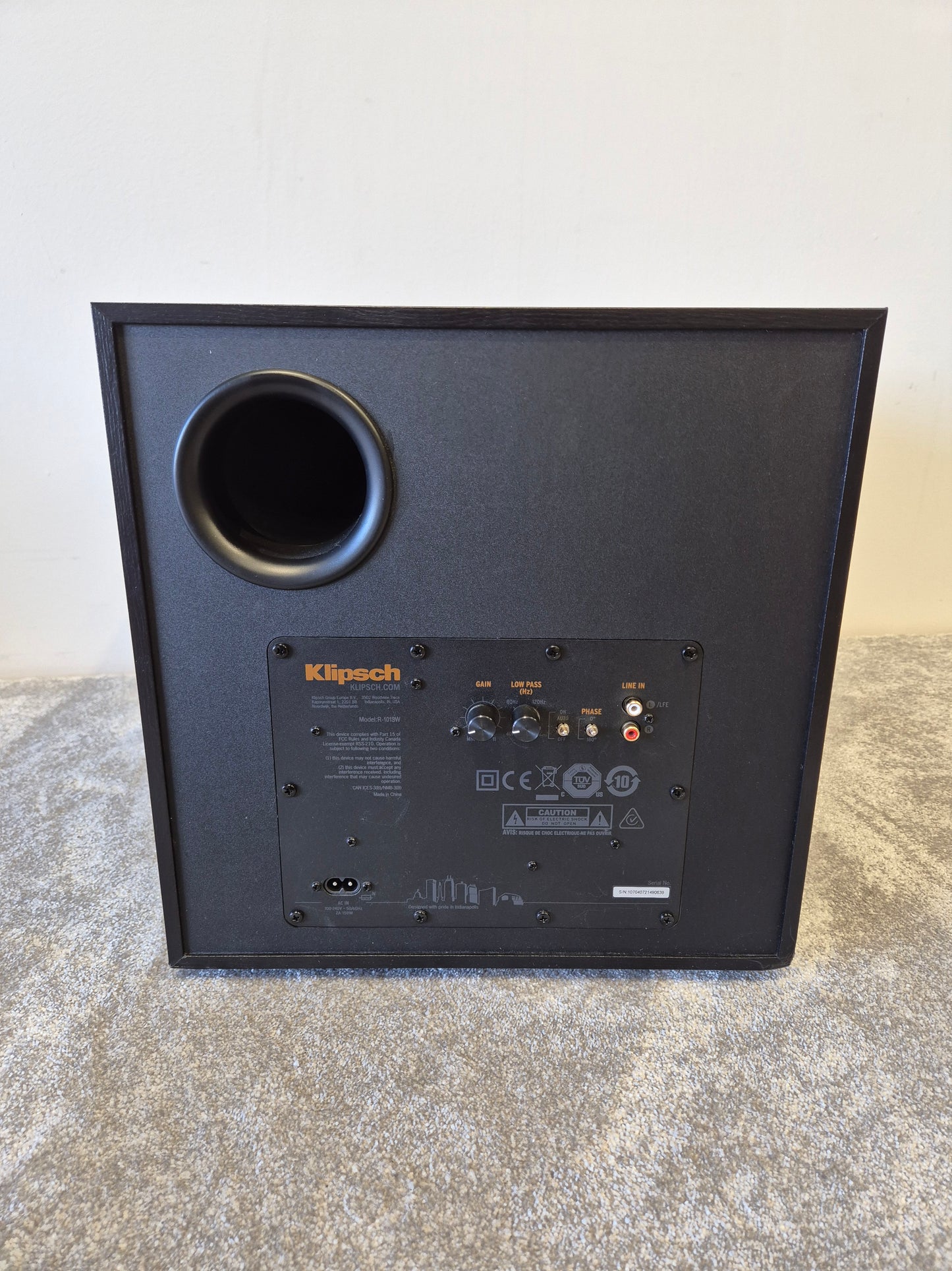 Klipsch R-101SW - High-Performance Subwoofer