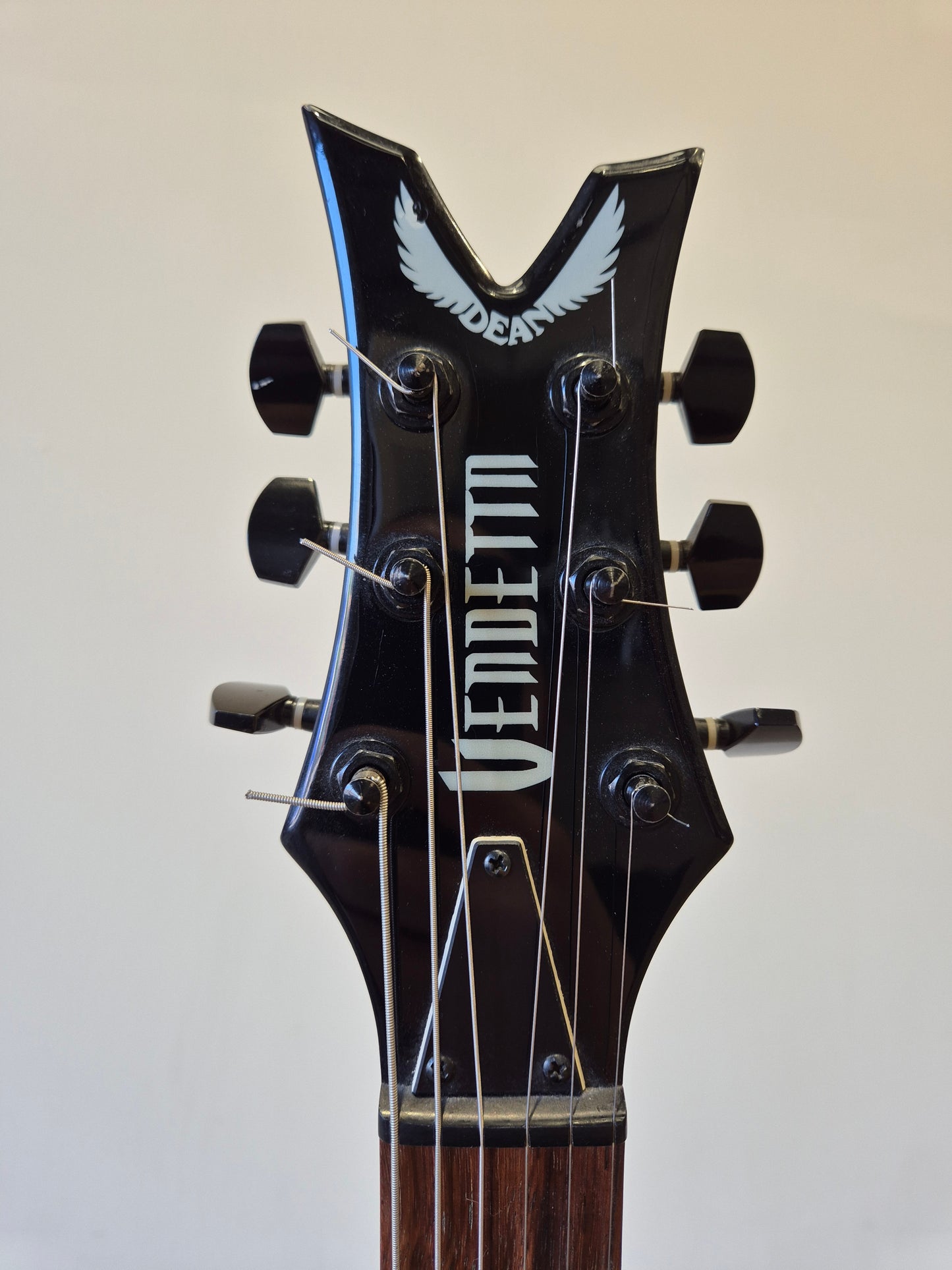 Dean Vendetta X Electric Guitar - Electric Guitar w/ Soft Bag