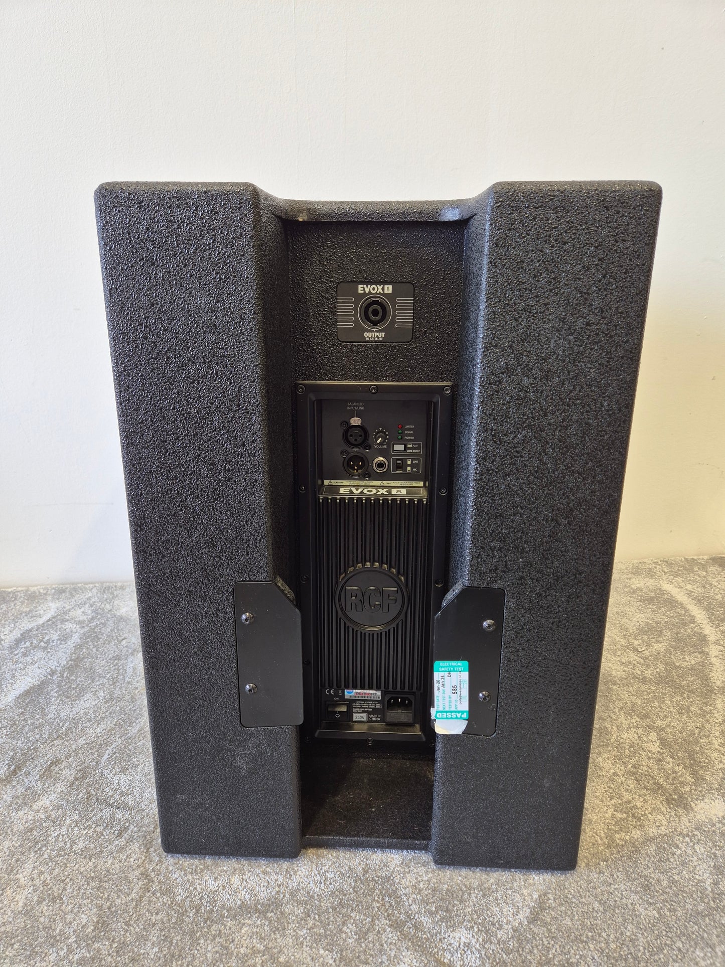 RCF EVOX 8 Active Two-Way Array - Portable Sound System w/ Cover Case