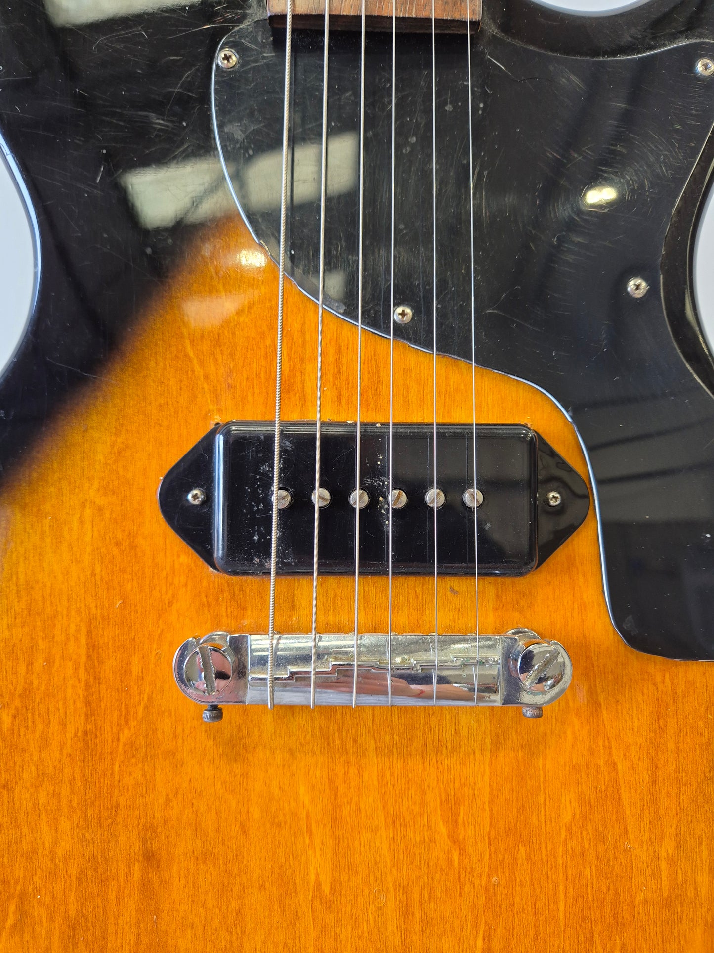 Epiphone Les Paul Junior - Electric Guitar w/ Soft Gig Bag