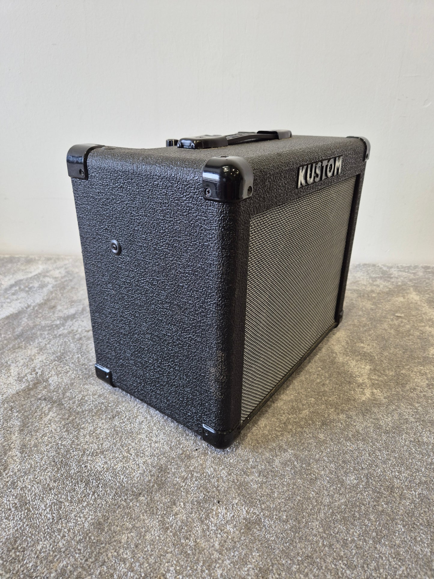 Kustom KBA10 - 10-watt Bass Guitar Amplifier