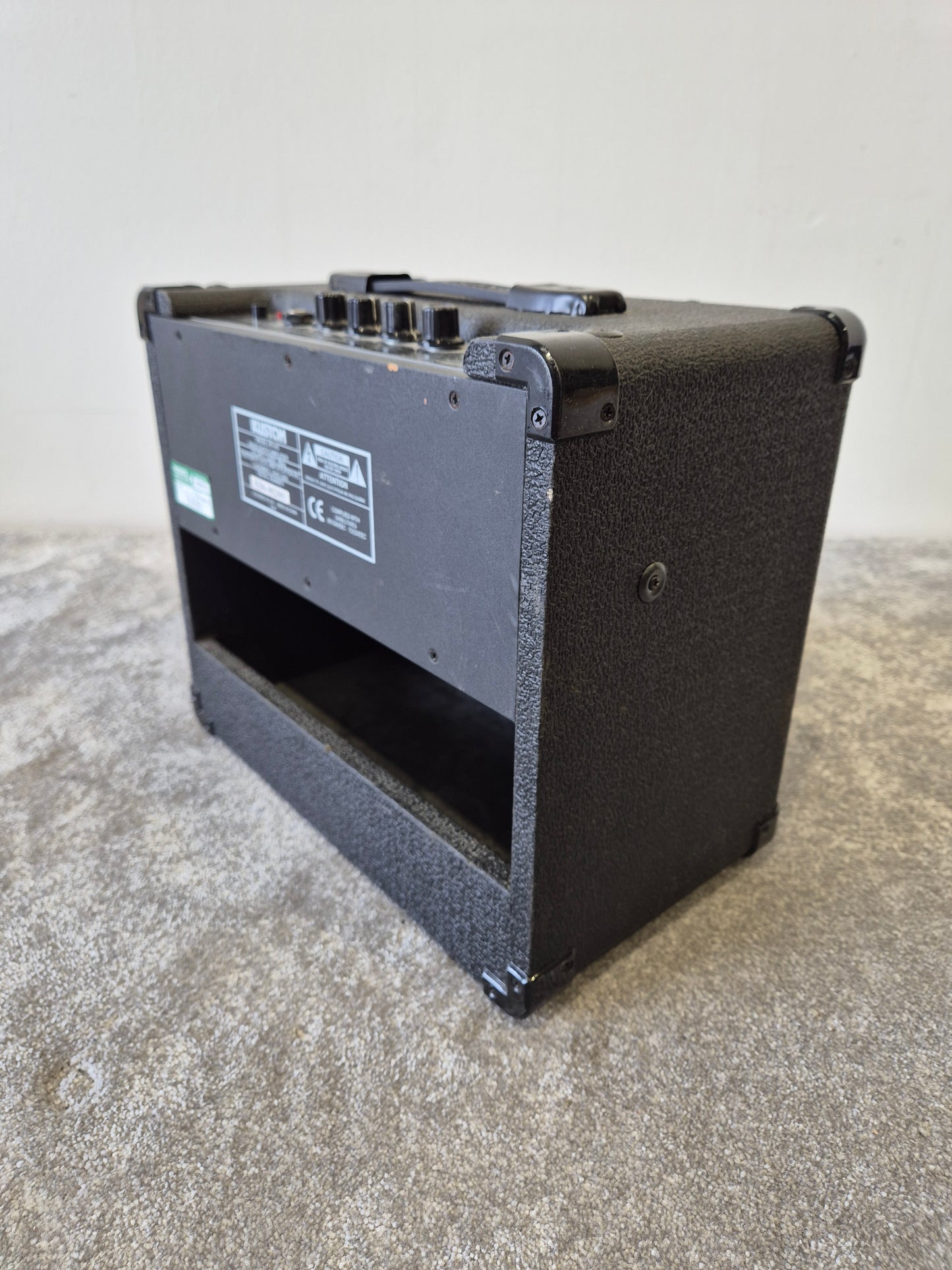 Kustom KBA10 - 10-watt Bass Guitar Amplifier