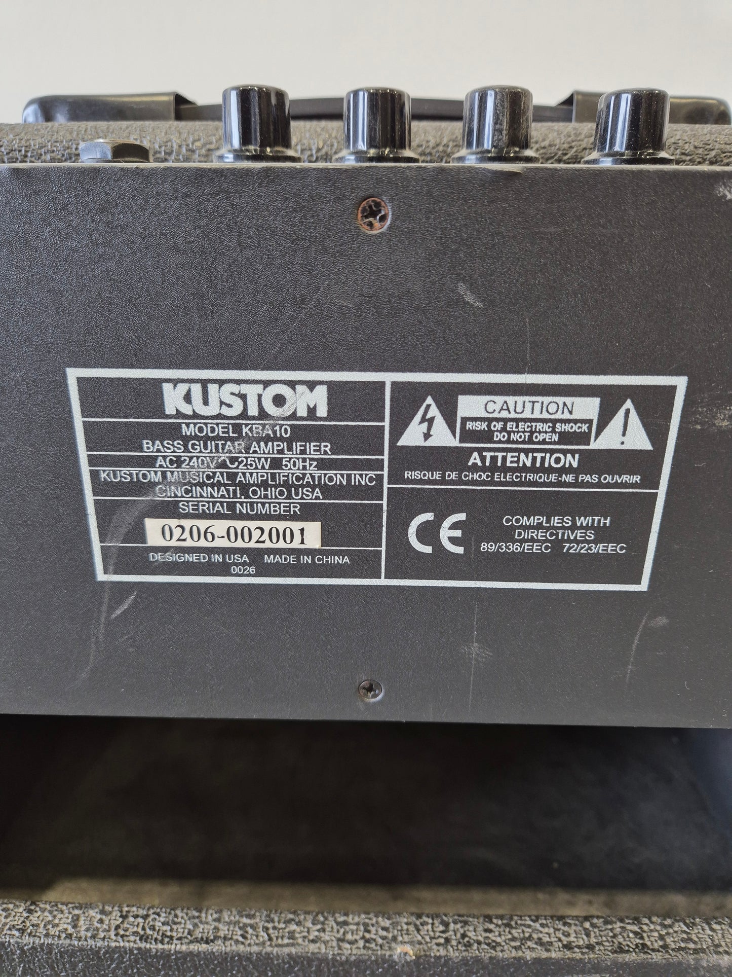 Kustom KBA10 - 10-watt Bass Guitar Amplifier
