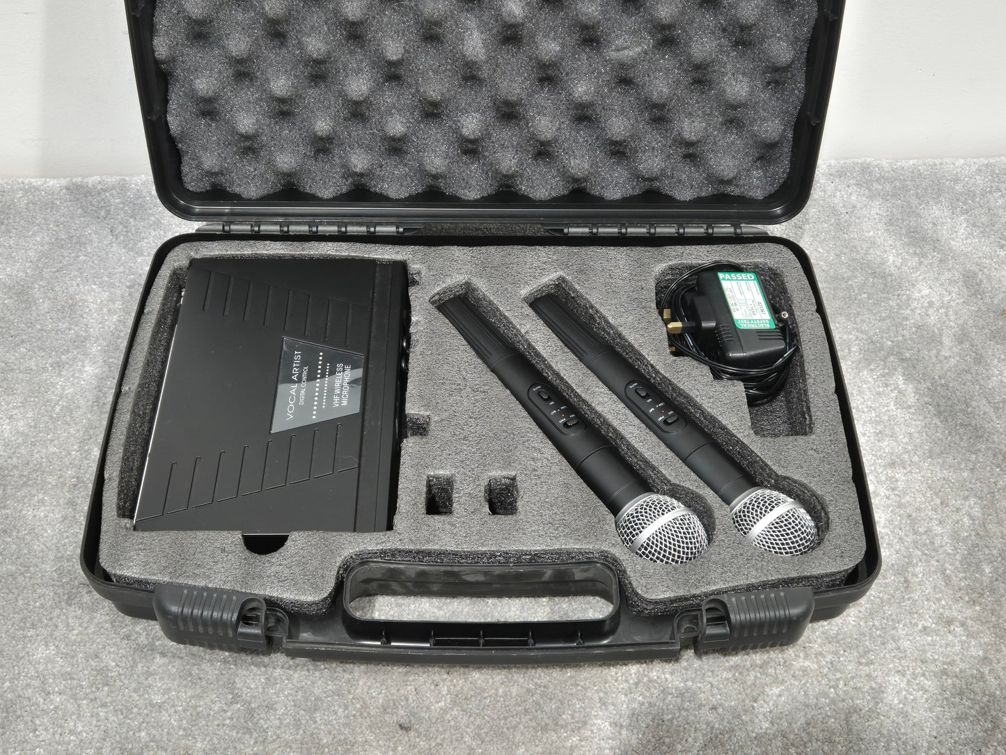 Prosound L59AW Twin Microphone Portable VHF Wireless + Black Case