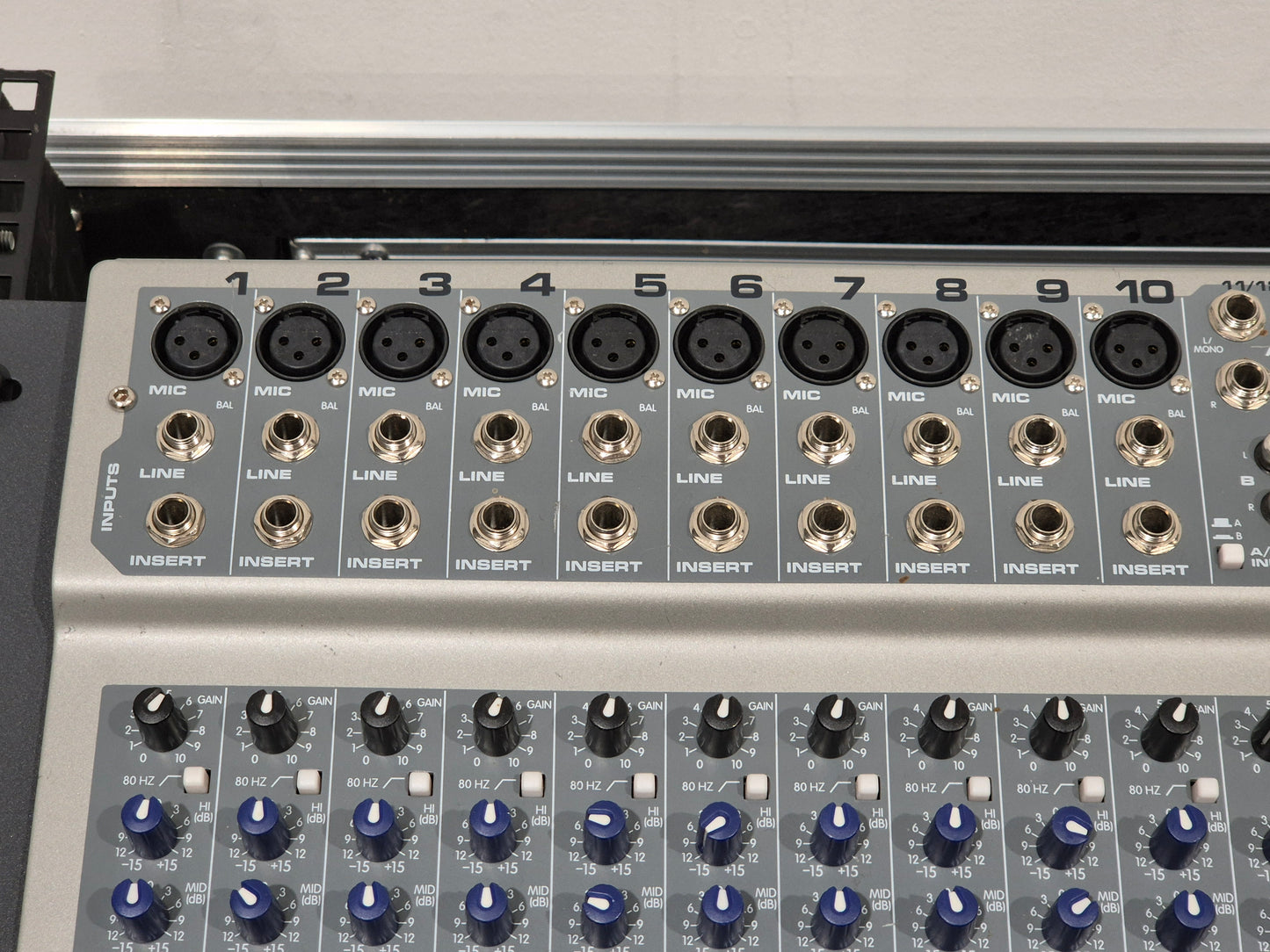 Peavey PV 14 USB - Versatile 14-Channel Mixer w/ Flight Case