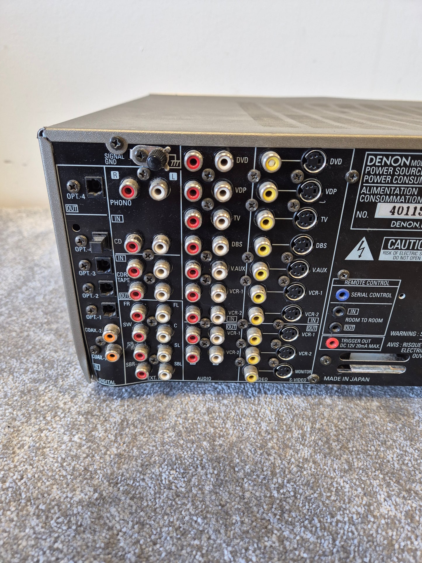 Denon AVR-2803 - 6.1 Channel AV Receiver (Spares or Repairs)