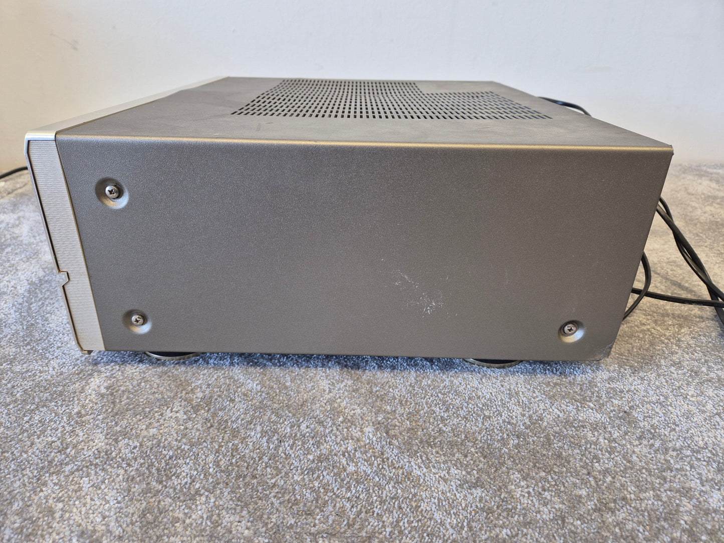 Denon AVR-2803 - 6.1 Channel AV Receiver (Spares or Repairs)