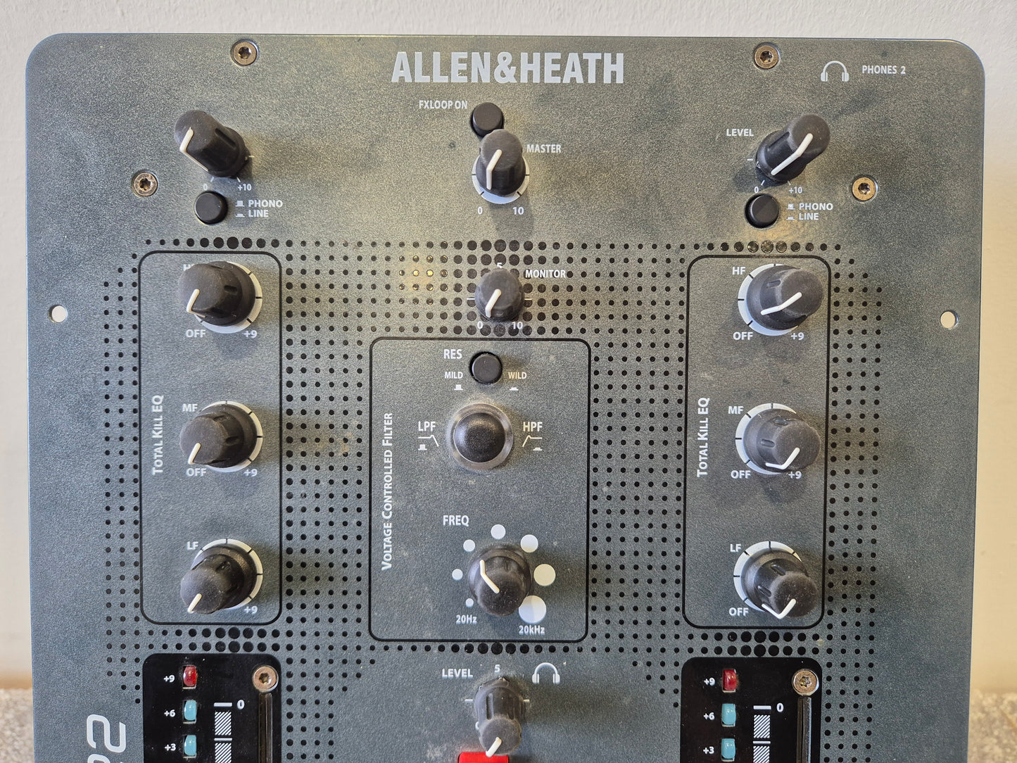 Allen & Heath XONE - 2-Channel Analogue DJ Mixer (Spares or Repairs)