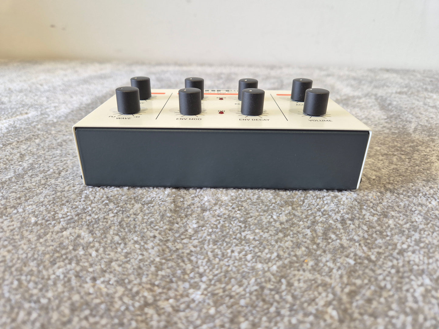 The MAM MB33 - Analog Monophonic Synthesizer