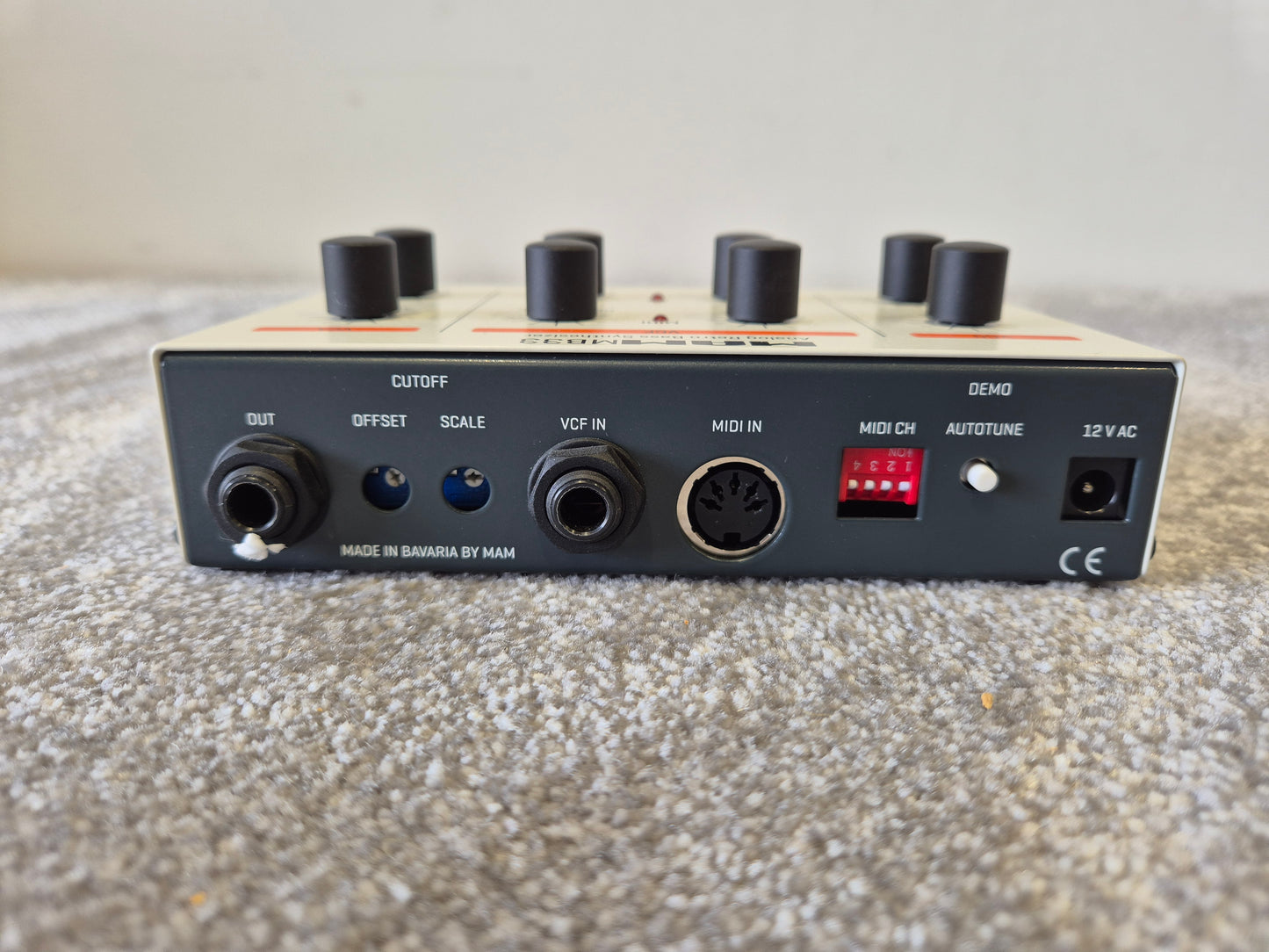 The MAM MB33 - Analog Monophonic Synthesizer