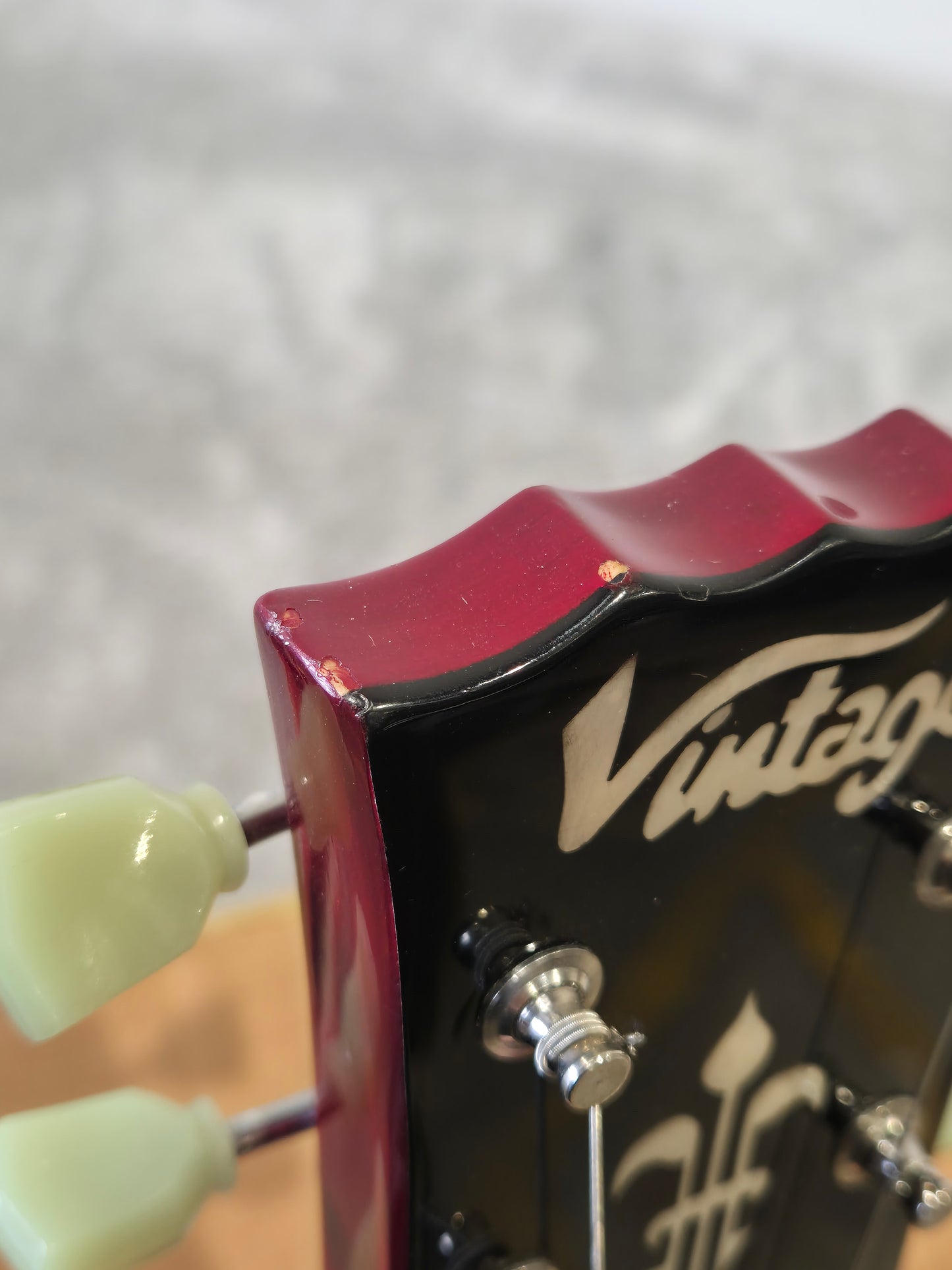 Vintage VSA500 - Semi-Hollow Body Electric Guitar - Red