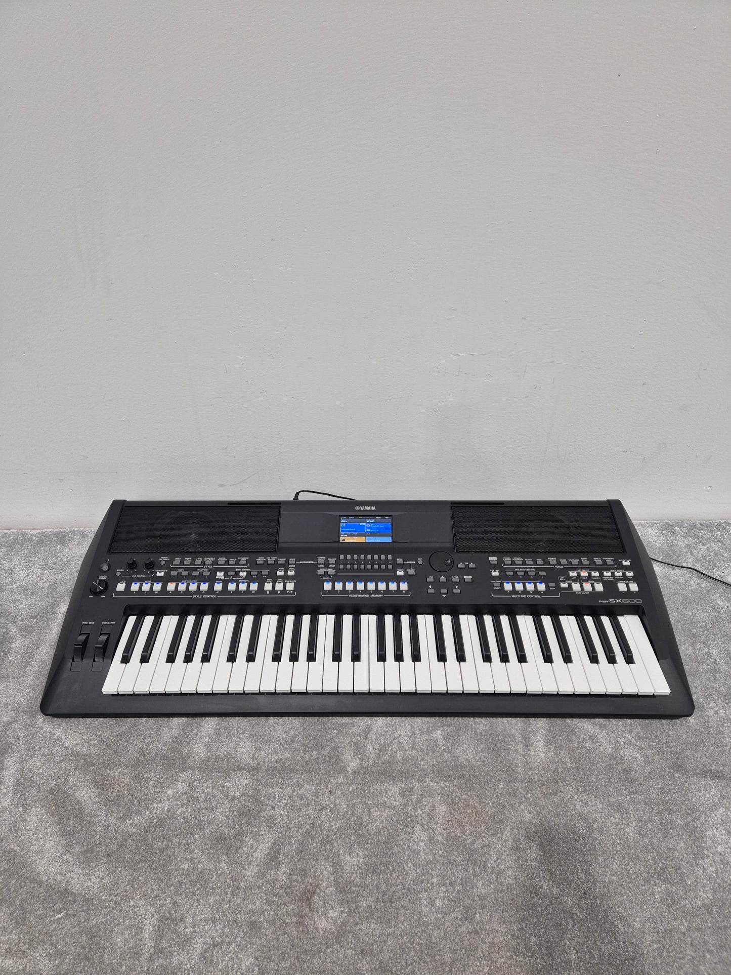 Yamaha PSR-SX600 - Portable Arranger Keyboard