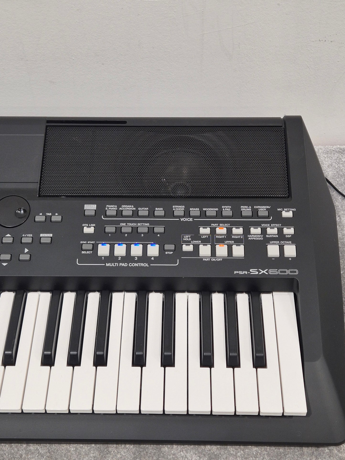 Yamaha PSR-SX600 - Portable Arranger Keyboard