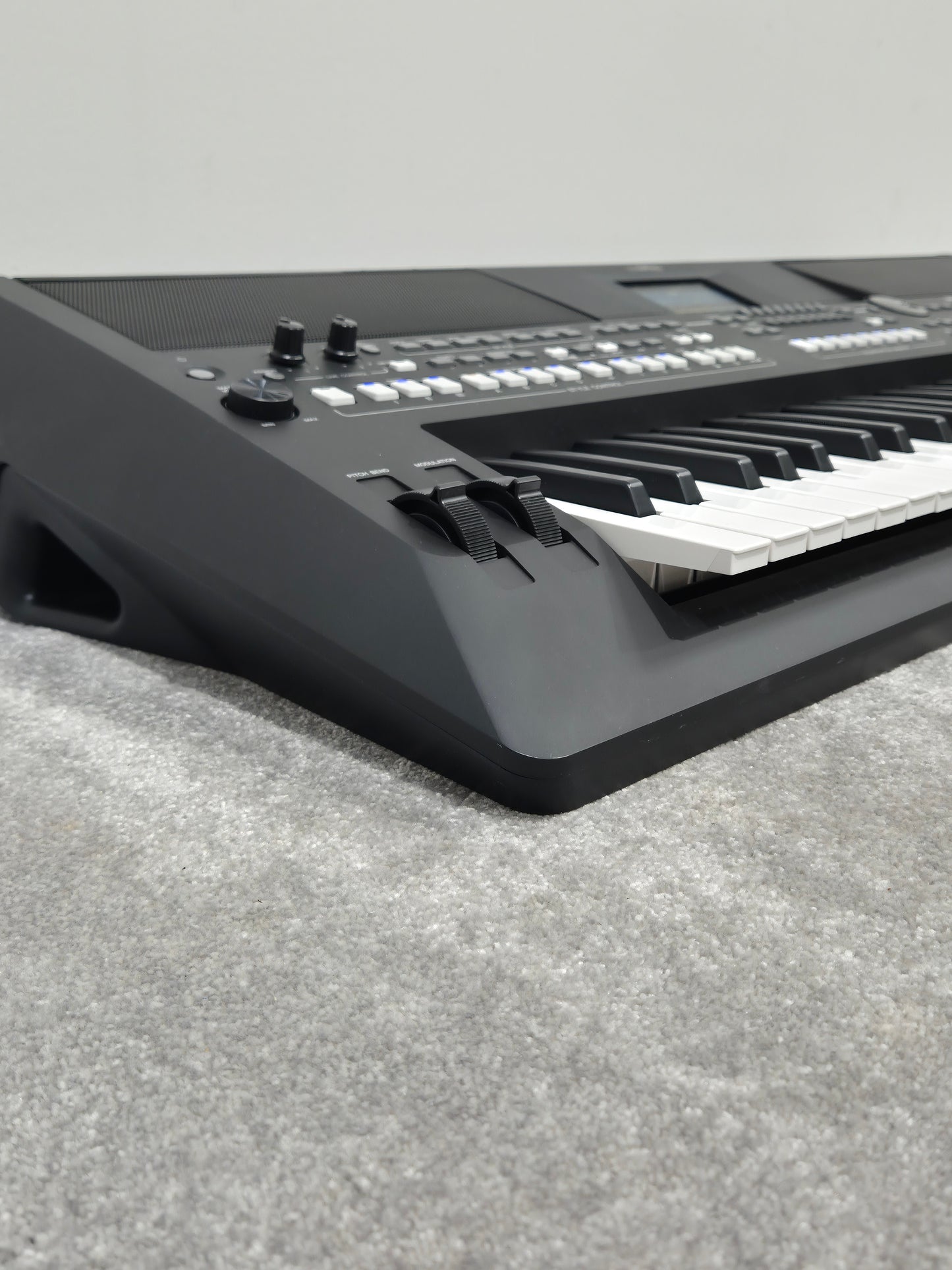 Yamaha PSR-SX600 - Portable Arranger Keyboard