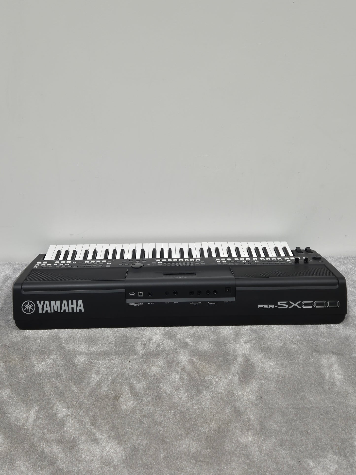 Yamaha PSR-SX600 - Portable Arranger Keyboard
