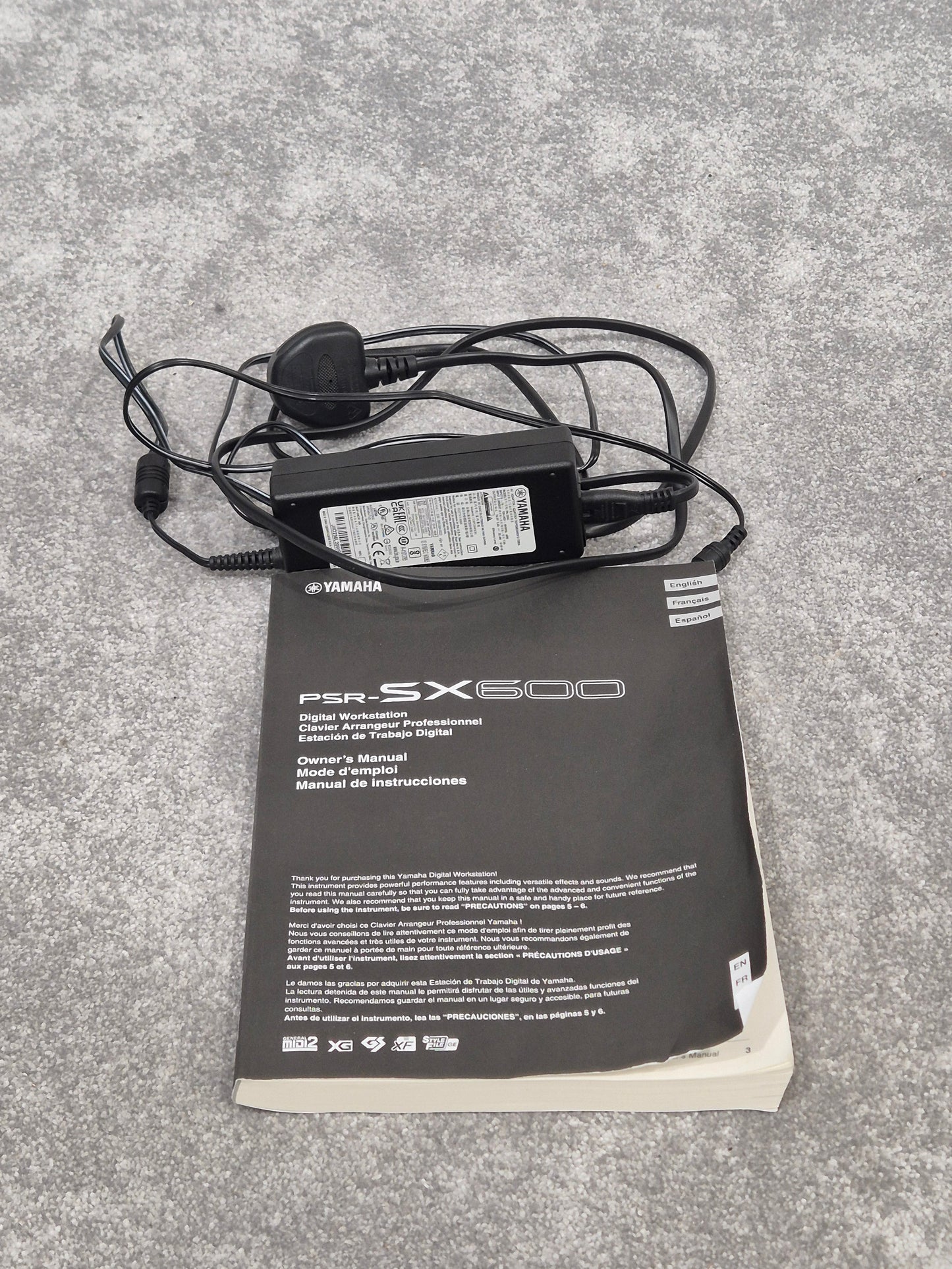 Yamaha PSR-SX600 - Portable Arranger Keyboard