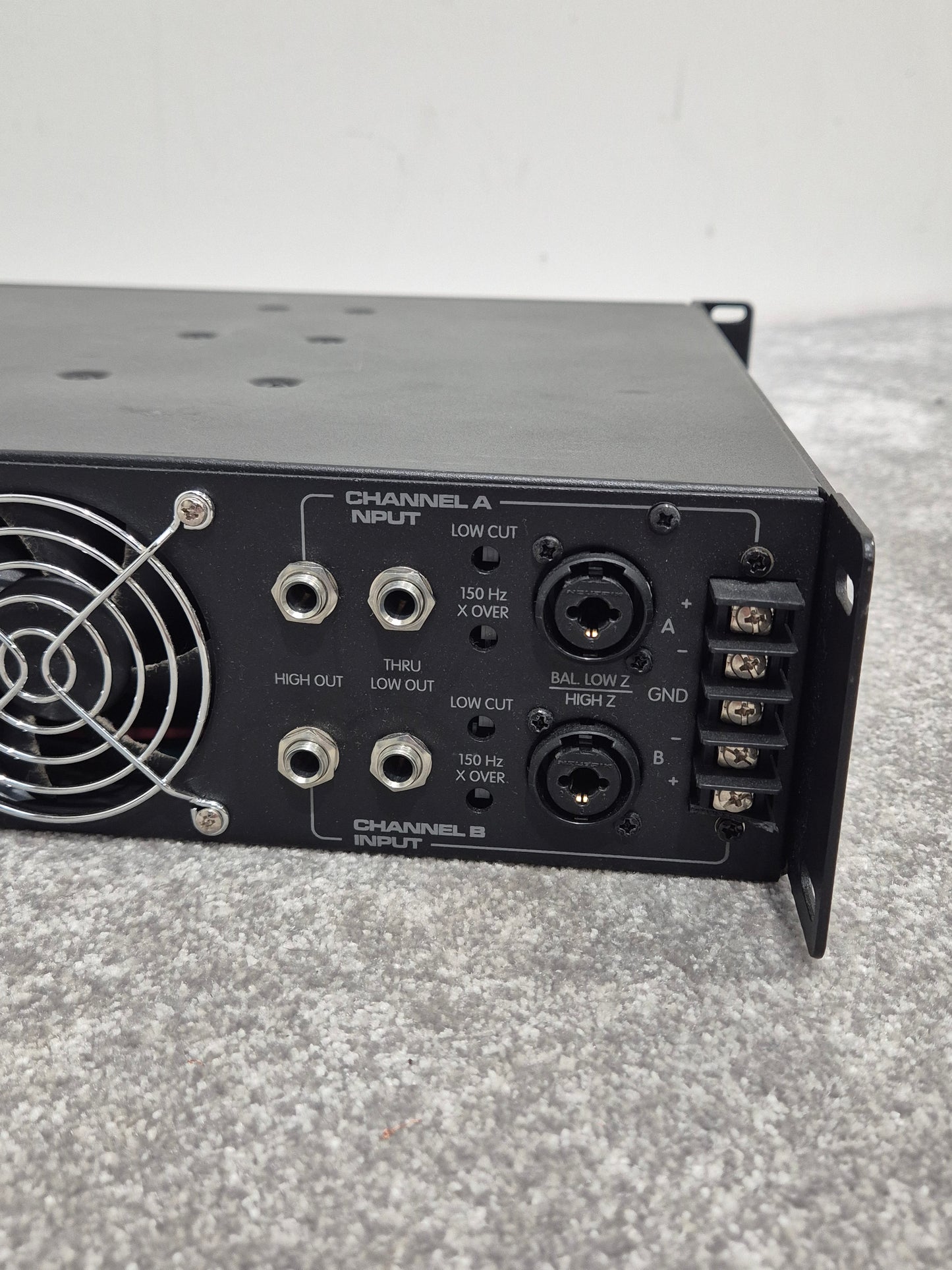 Peavey PV900 - Rackmount Stereo Power Amplifier (Spares or Repairs)