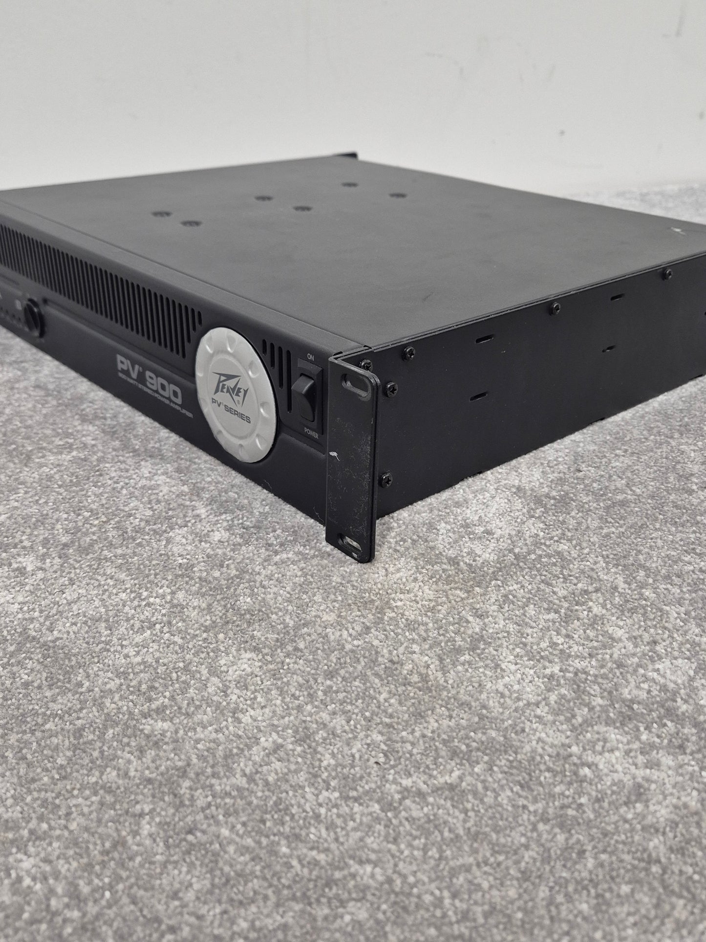Peavey PV900 - Rackmount Stereo Power Amplifier (Spares or Repairs)
