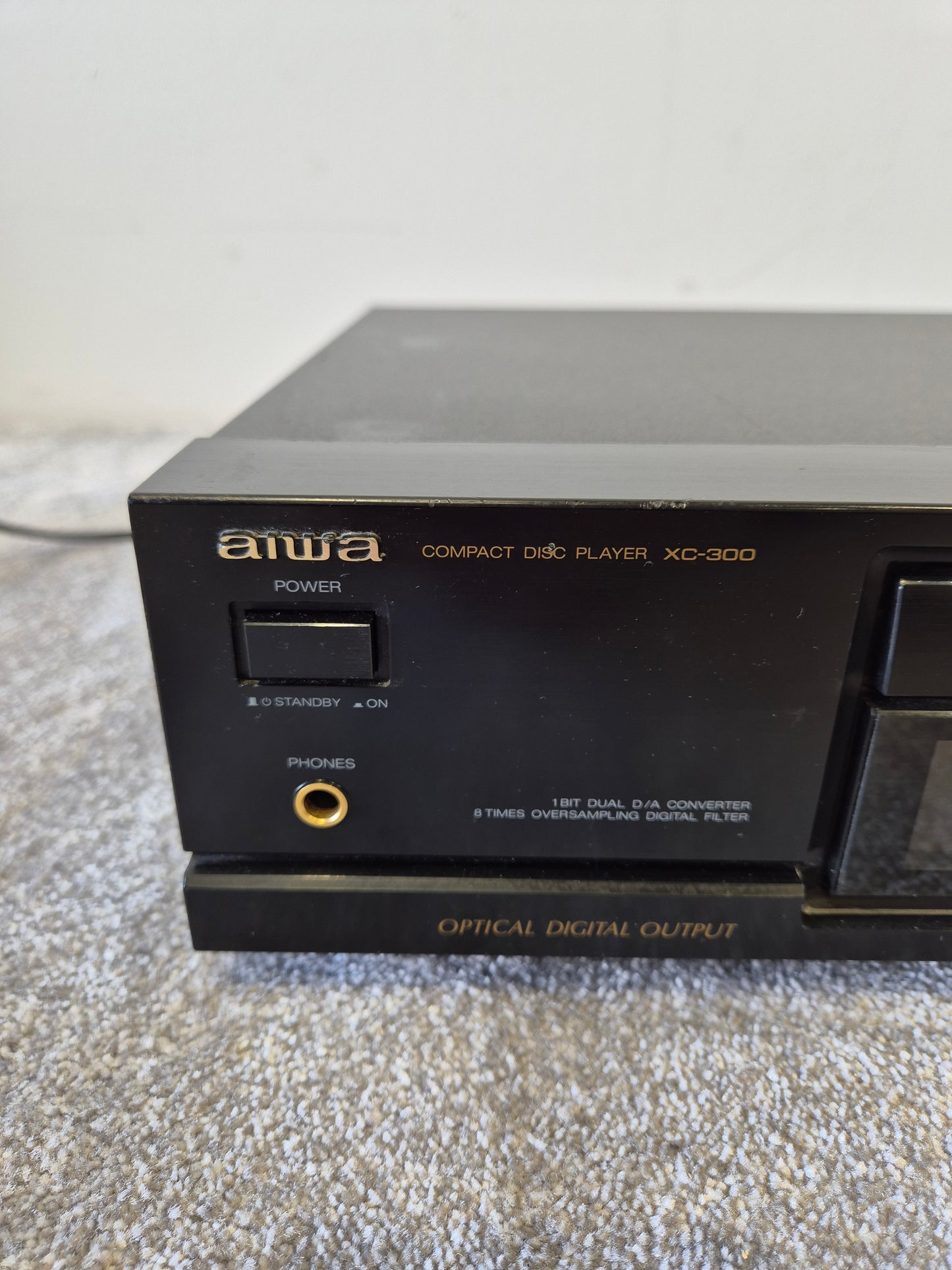 Aiwa XC-300 - Versatile Compact Disc Player