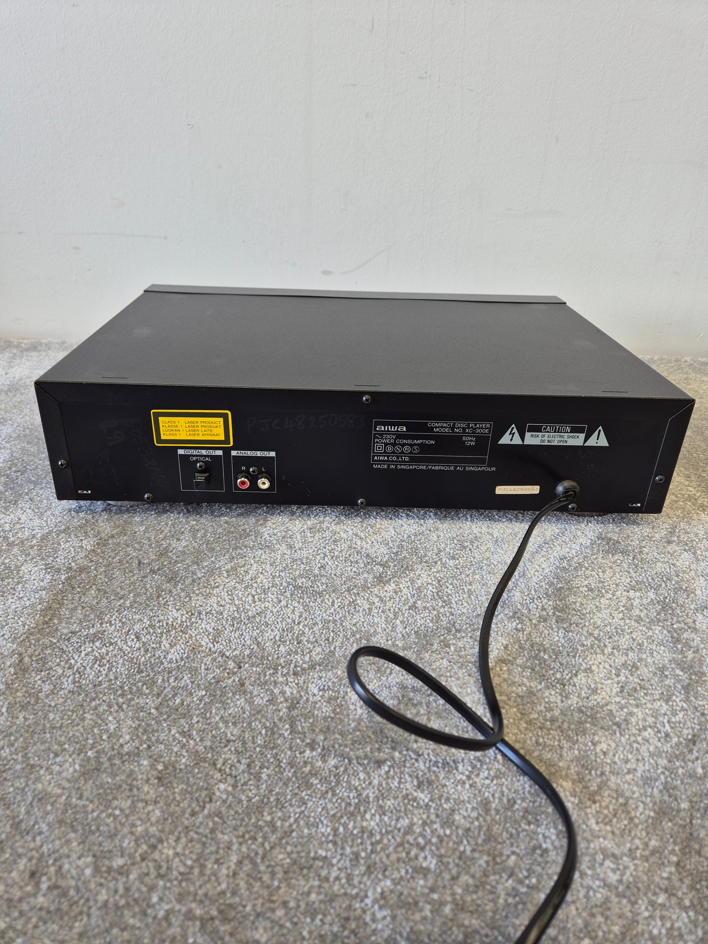 Aiwa XC-300 - Versatile Compact Disc Player