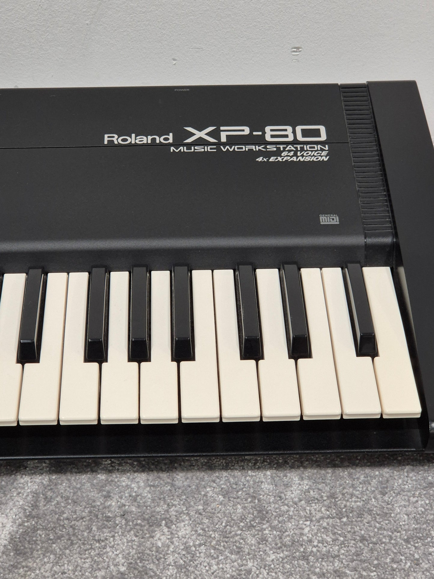 Roland XP-80 - Digital Music Workstation Synthesizer w/ Original Box Excellent