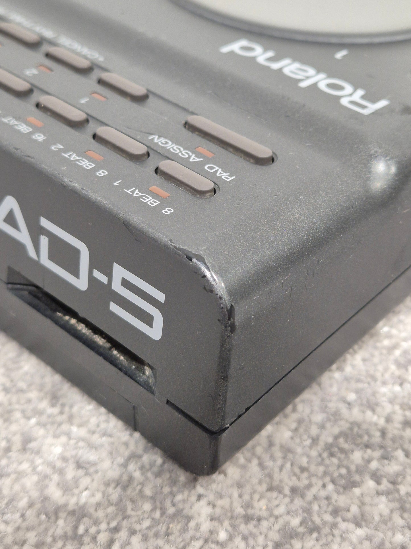 Roland Handypad Pad-5 - Portable MIDI Drum Controller