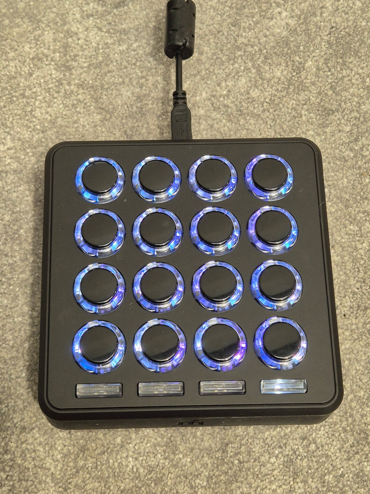 DJ TechTools Midi Fighter 3D - Professional MIDI Controller