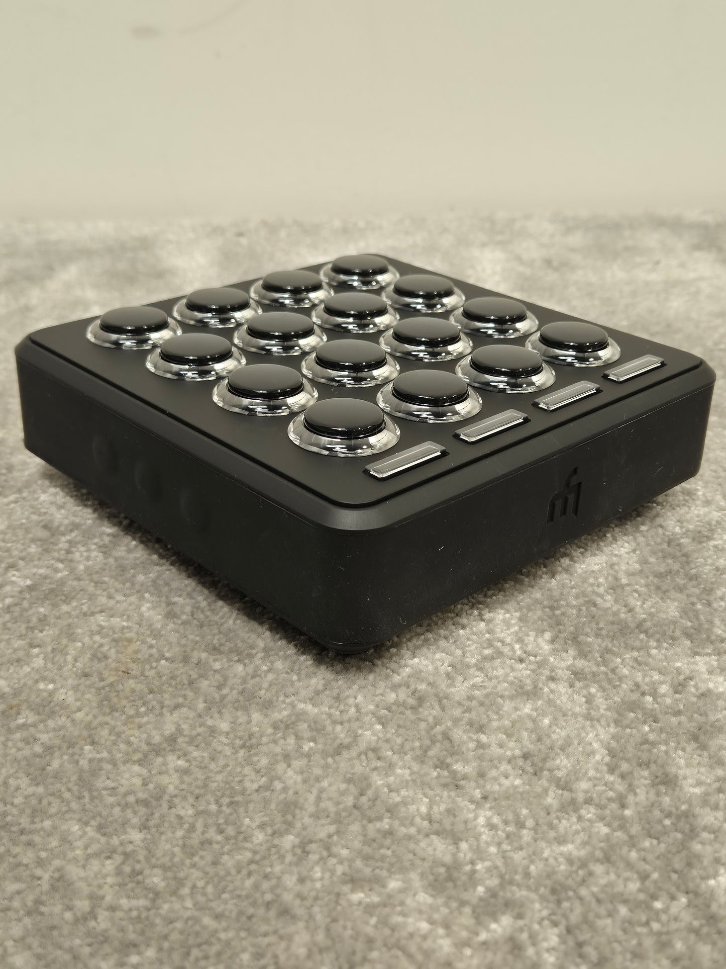 DJ TechTools Midi Fighter 3D - Professional MIDI Controller
