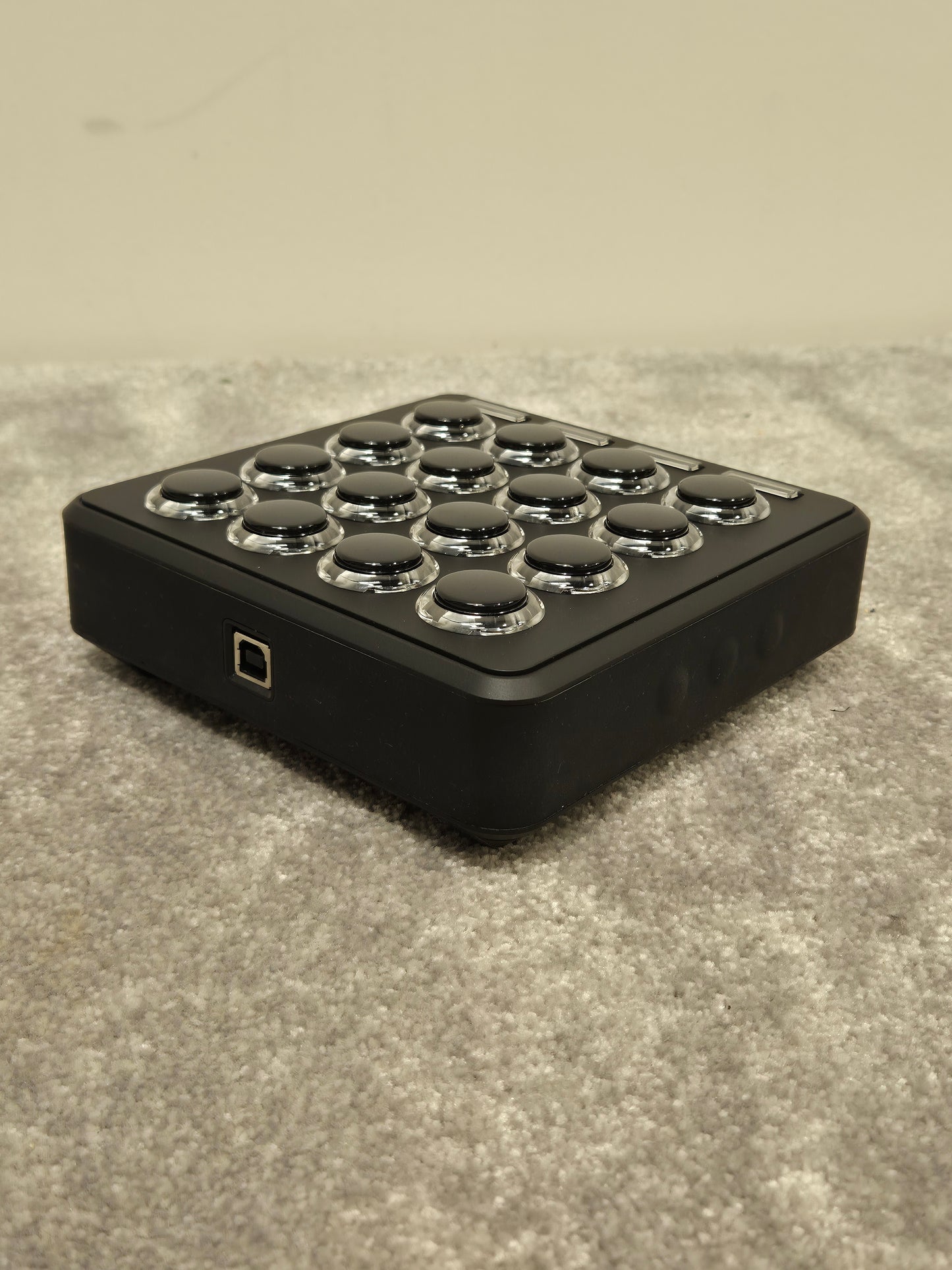 DJ TechTools Midi Fighter 3D - Professional MIDI Controller