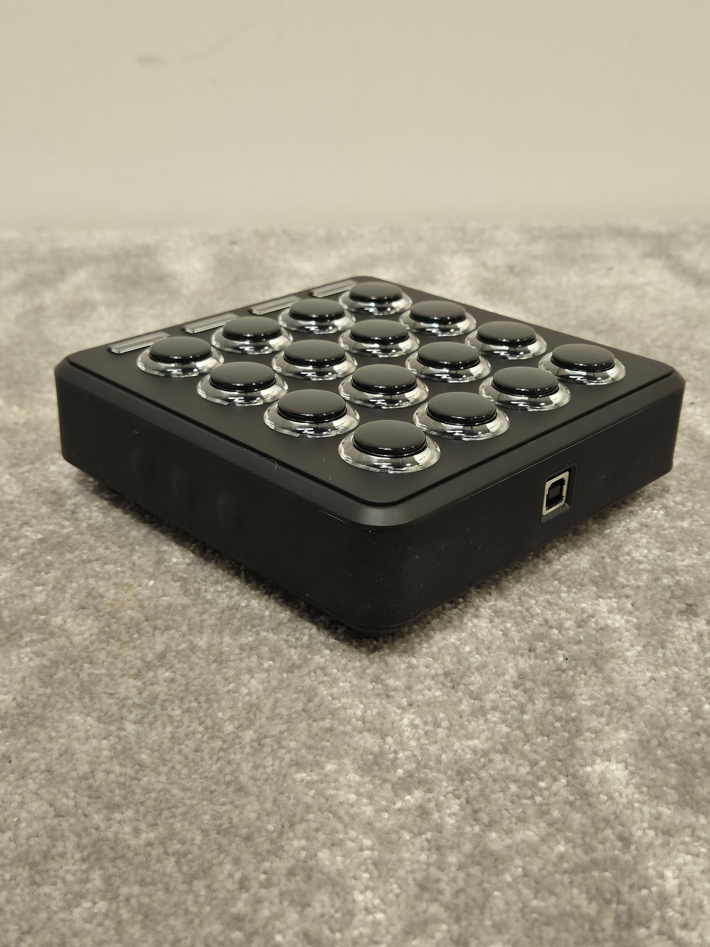 DJ TechTools Midi Fighter 3D - Professional MIDI Controller