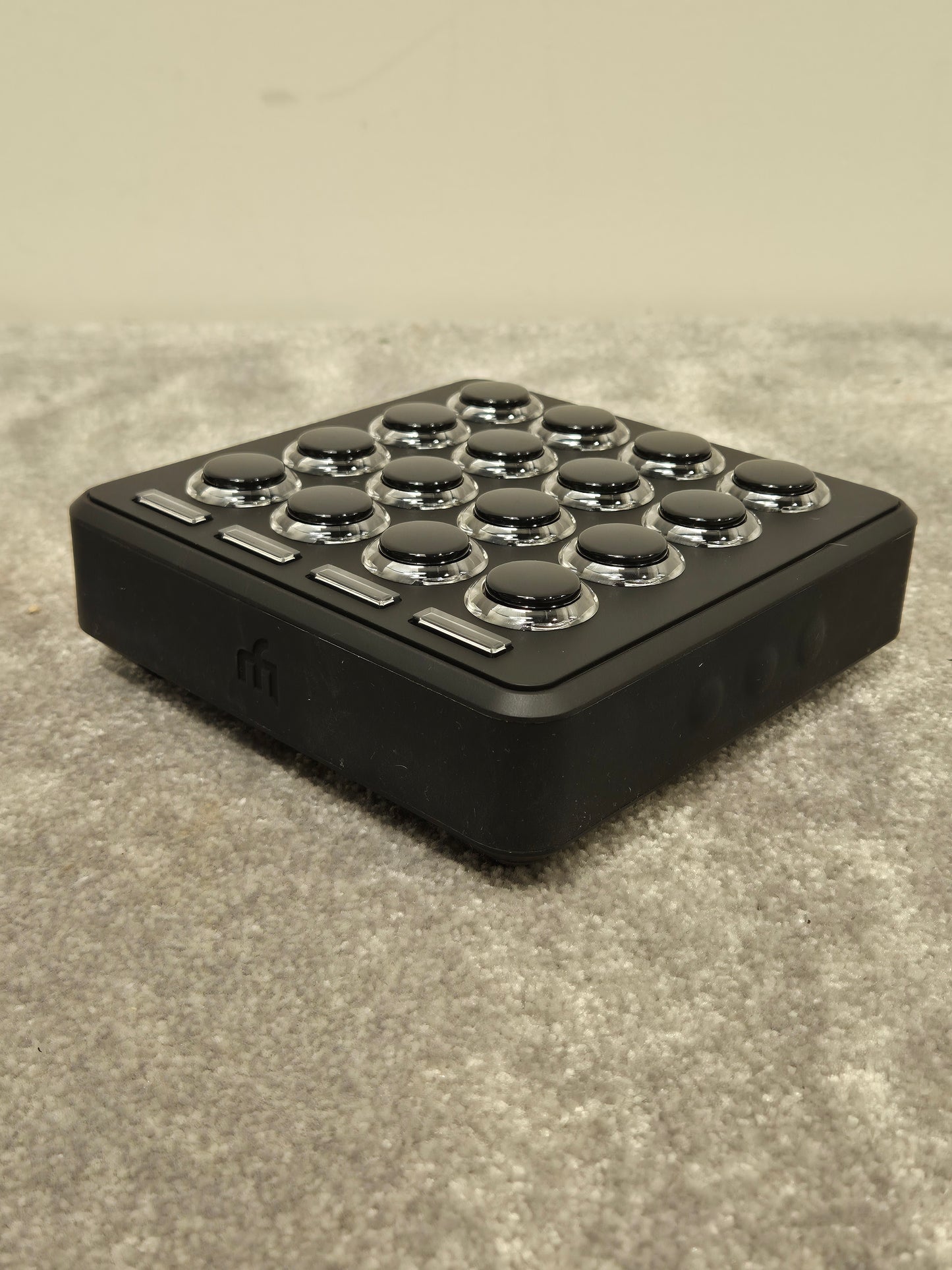 DJ TechTools Midi Fighter 3D - Professional MIDI Controller