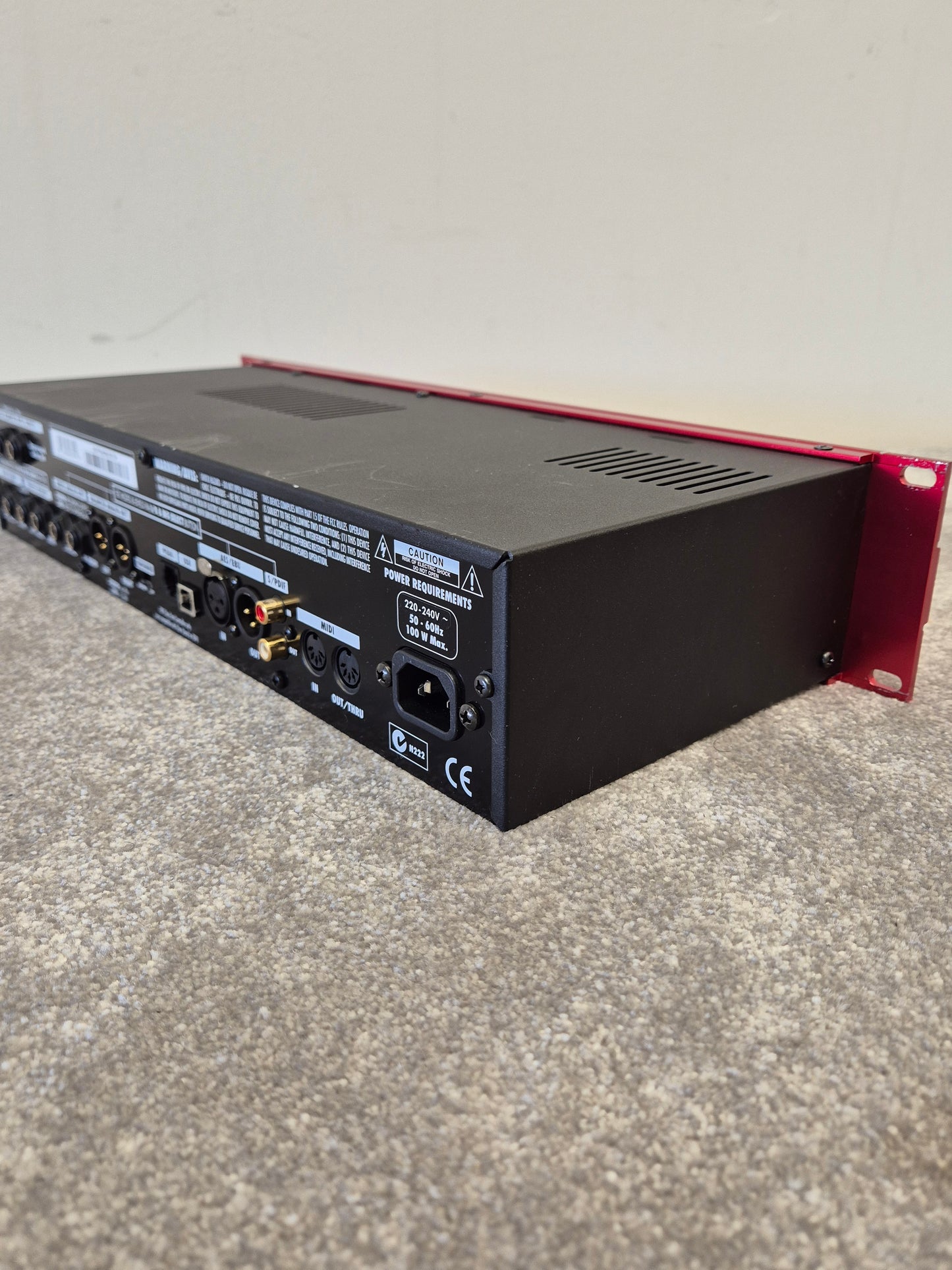 Line 6 POD XT Pro - Rackmount Multi-Effects Unit w/ Original Box
