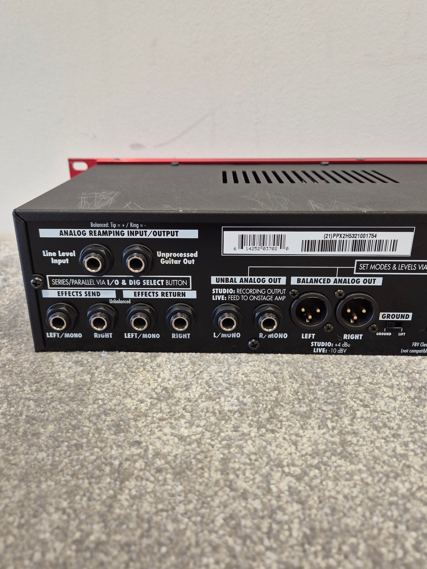 Line 6 POD XT Pro - Rackmount Multi-Effects Unit w/ Original Box