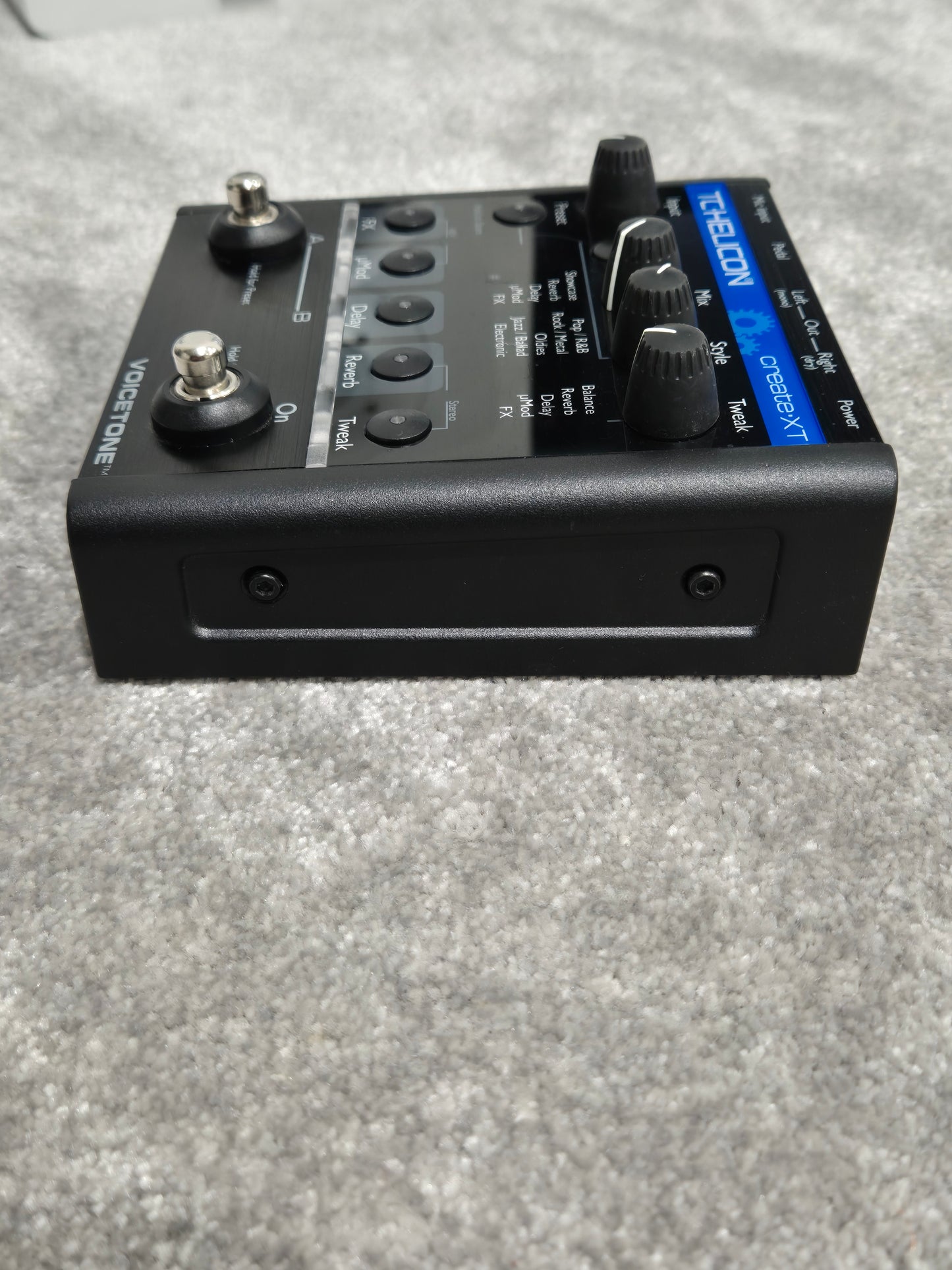 TC Helicon VoiceTone Create XT - Vocal Processor