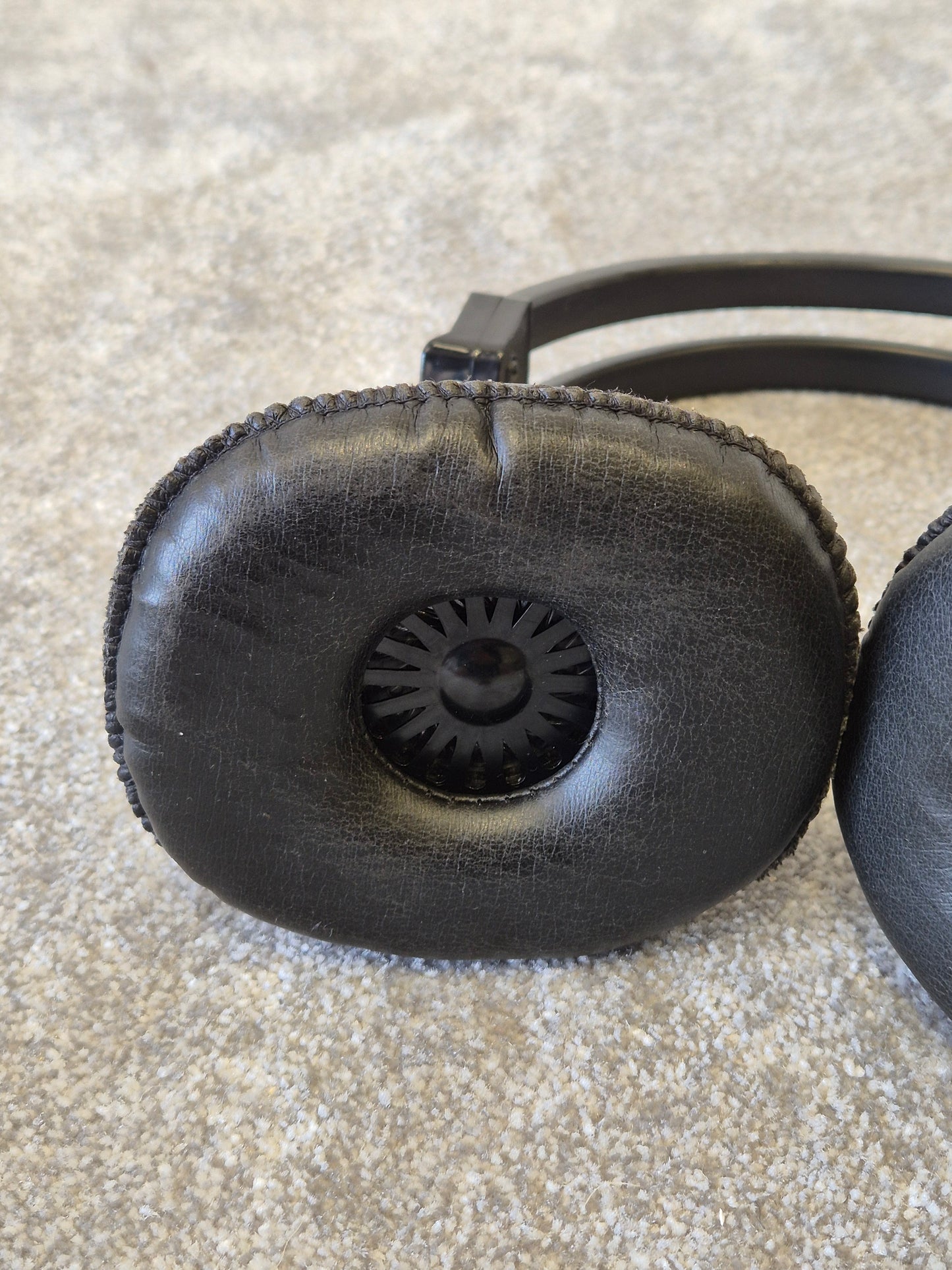 Altai HS 400 - Over-Ear Wired Headphones