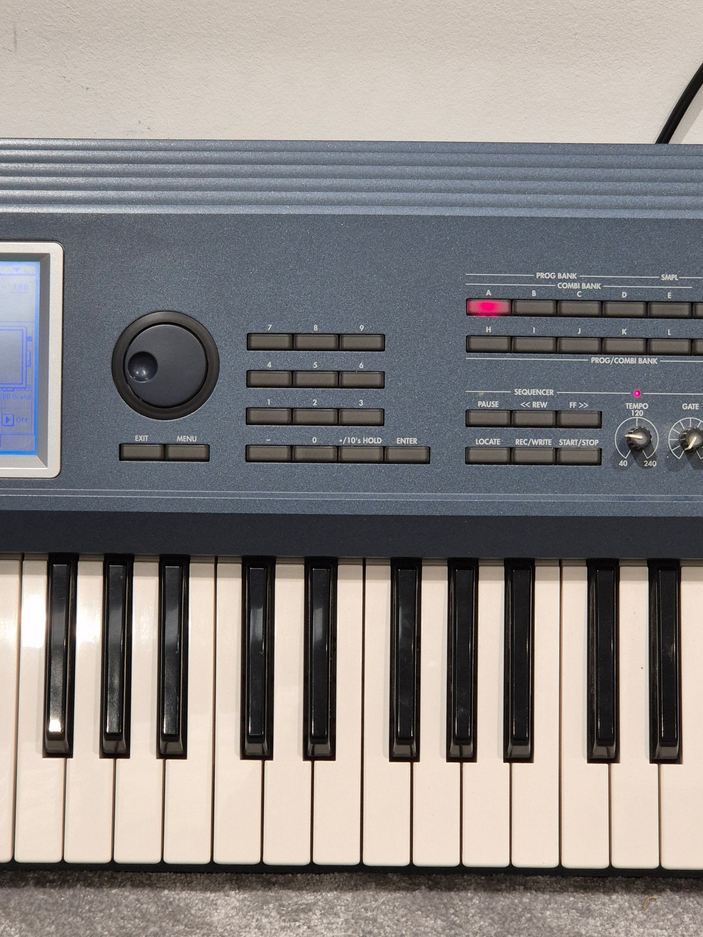 Korg Triton Extreme - 61 Key Music Workstation Synthesizer w/ Original Box