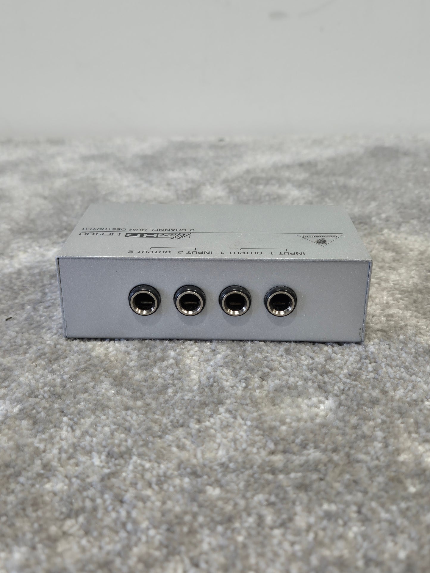 Behringer MicroHD HD400 - Hum Destroyer