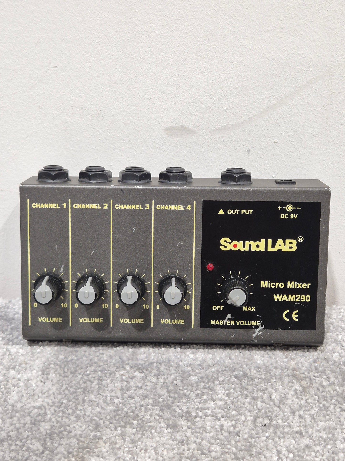 Sound Lab WAM 290 Micro Mixer - 4-Channel Mono Mixer