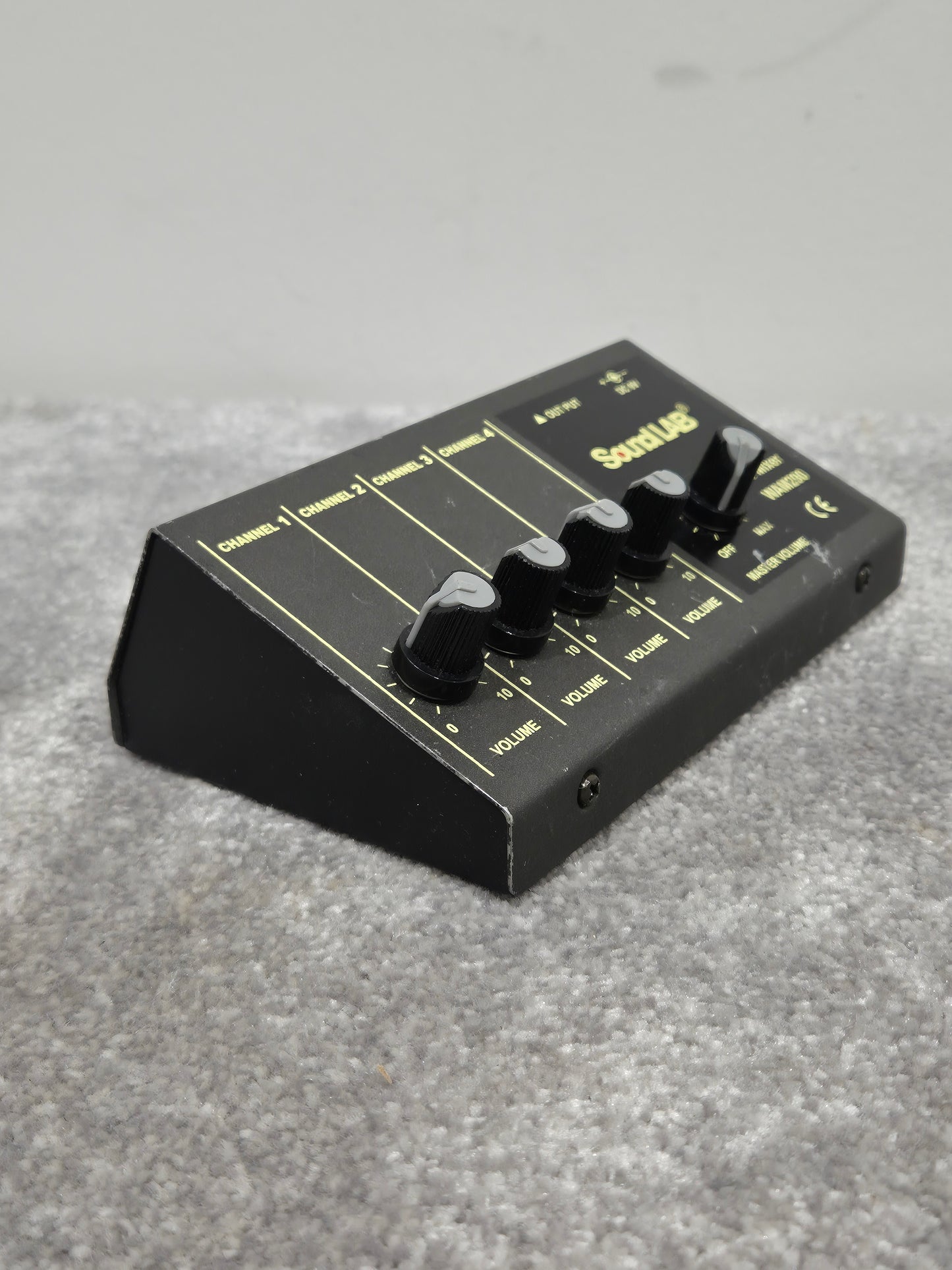 Sound Lab WAM 290 Micro Mixer - 4-Channel Mono Mixer