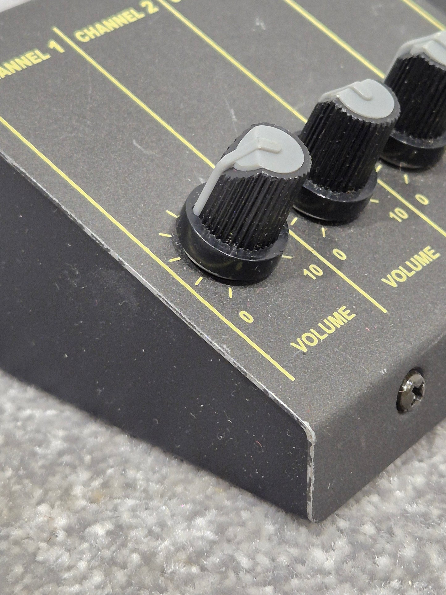 Sound Lab WAM 290 Micro Mixer - 4-Channel Mono Mixer
