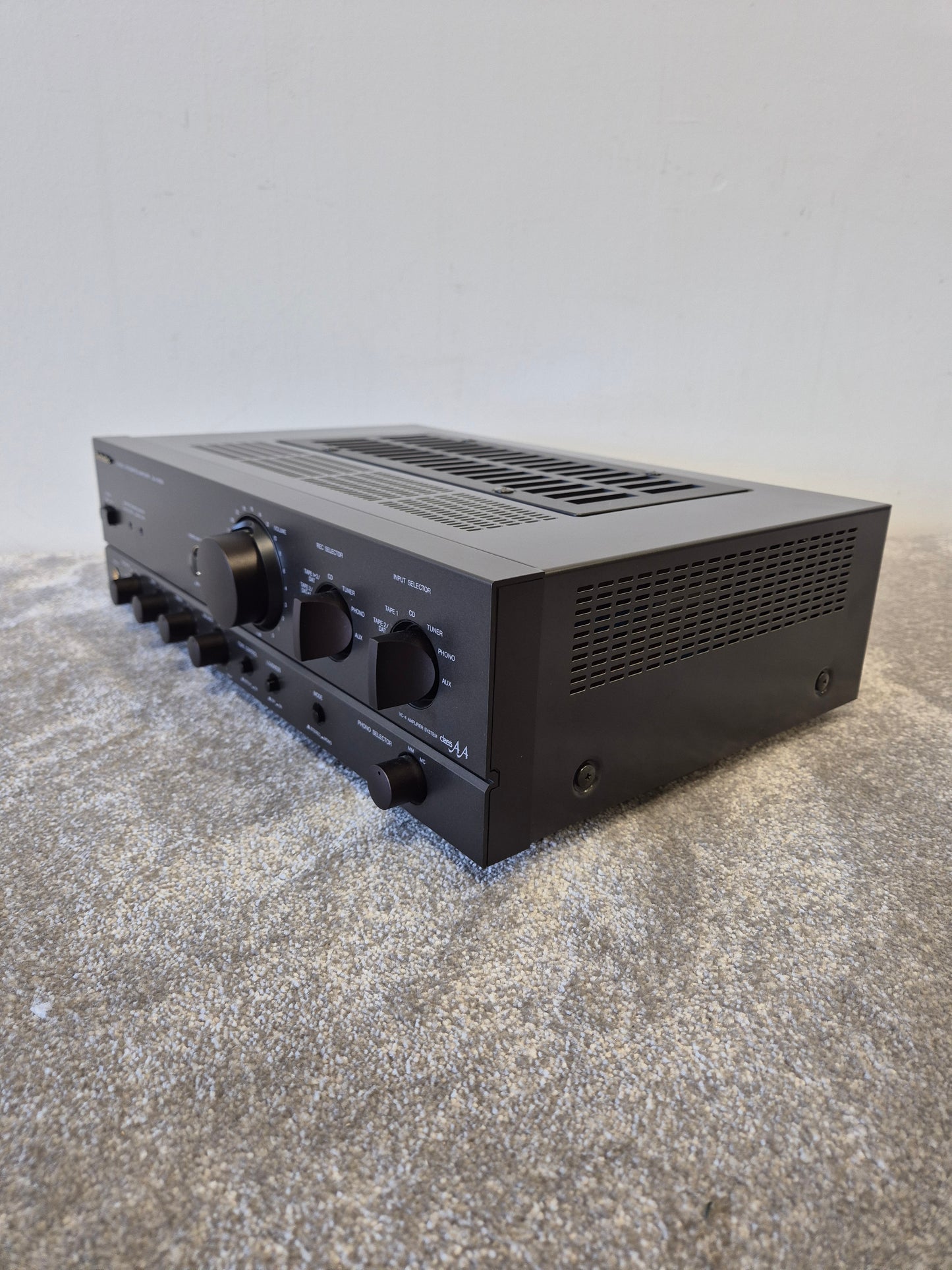 Technics SU-VX500 - 50-watt Stereo Integrated Amplifier - Excellent